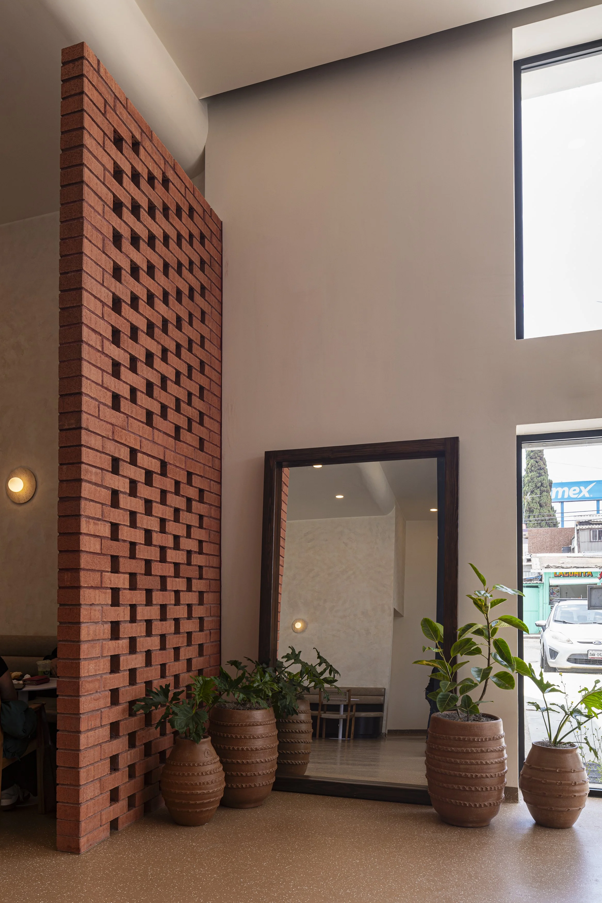 HINOWA_COFFEE_06.jpg