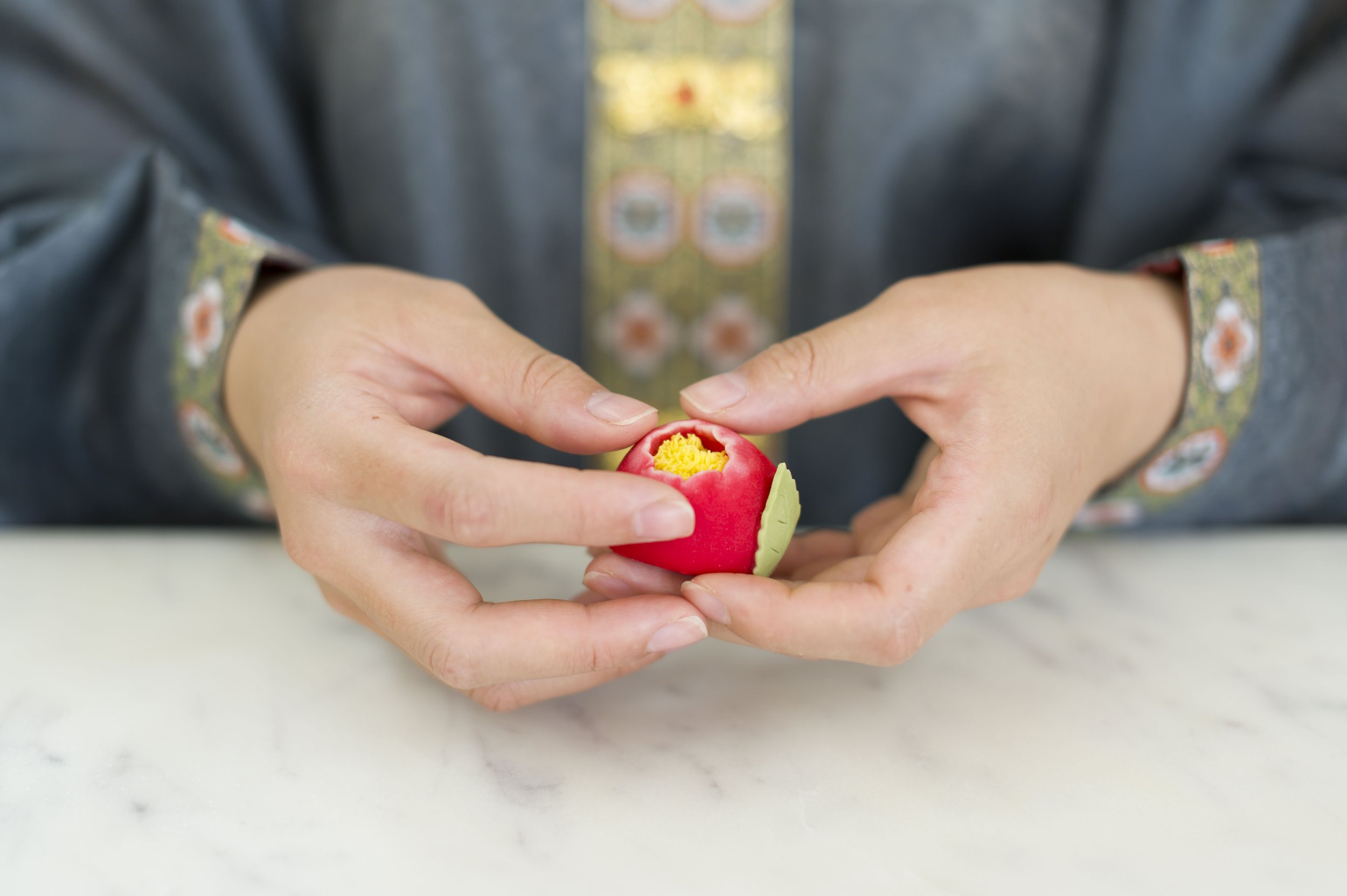 Oshiriai StudioInstructorHeXinxinTeaching.jpg