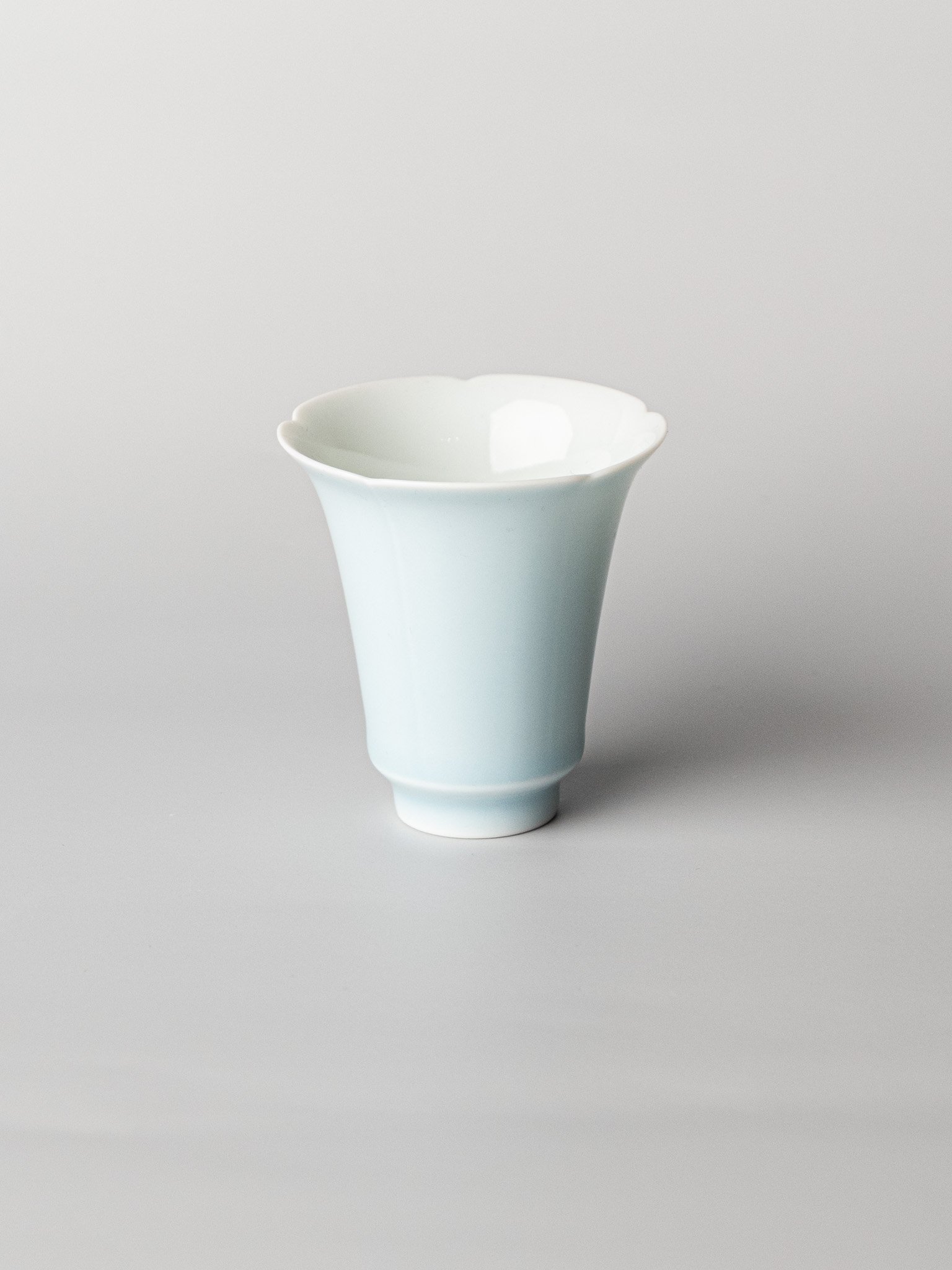 天蓝花口杯1.jpg