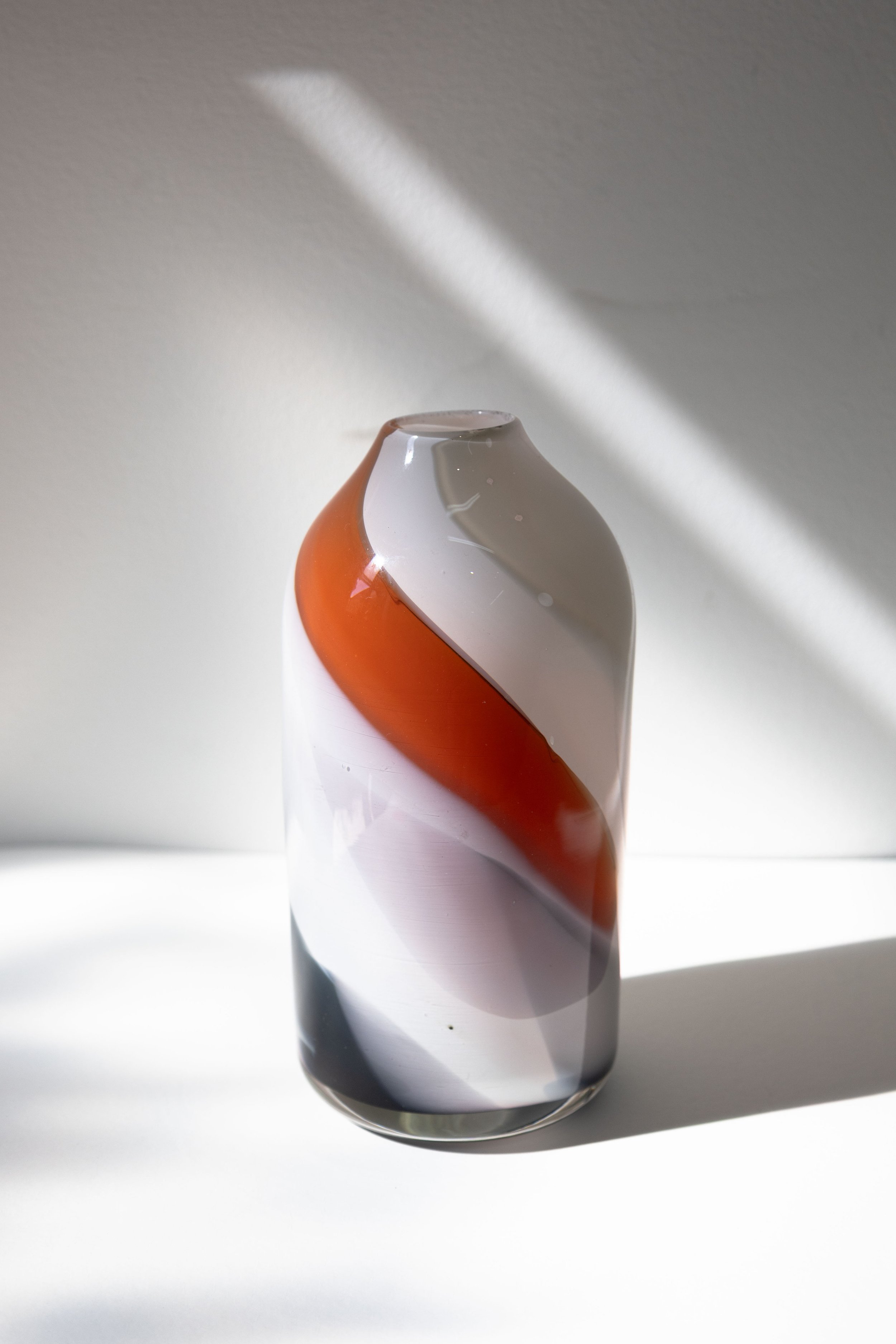 Copy of Vase 3_shadow.jpg