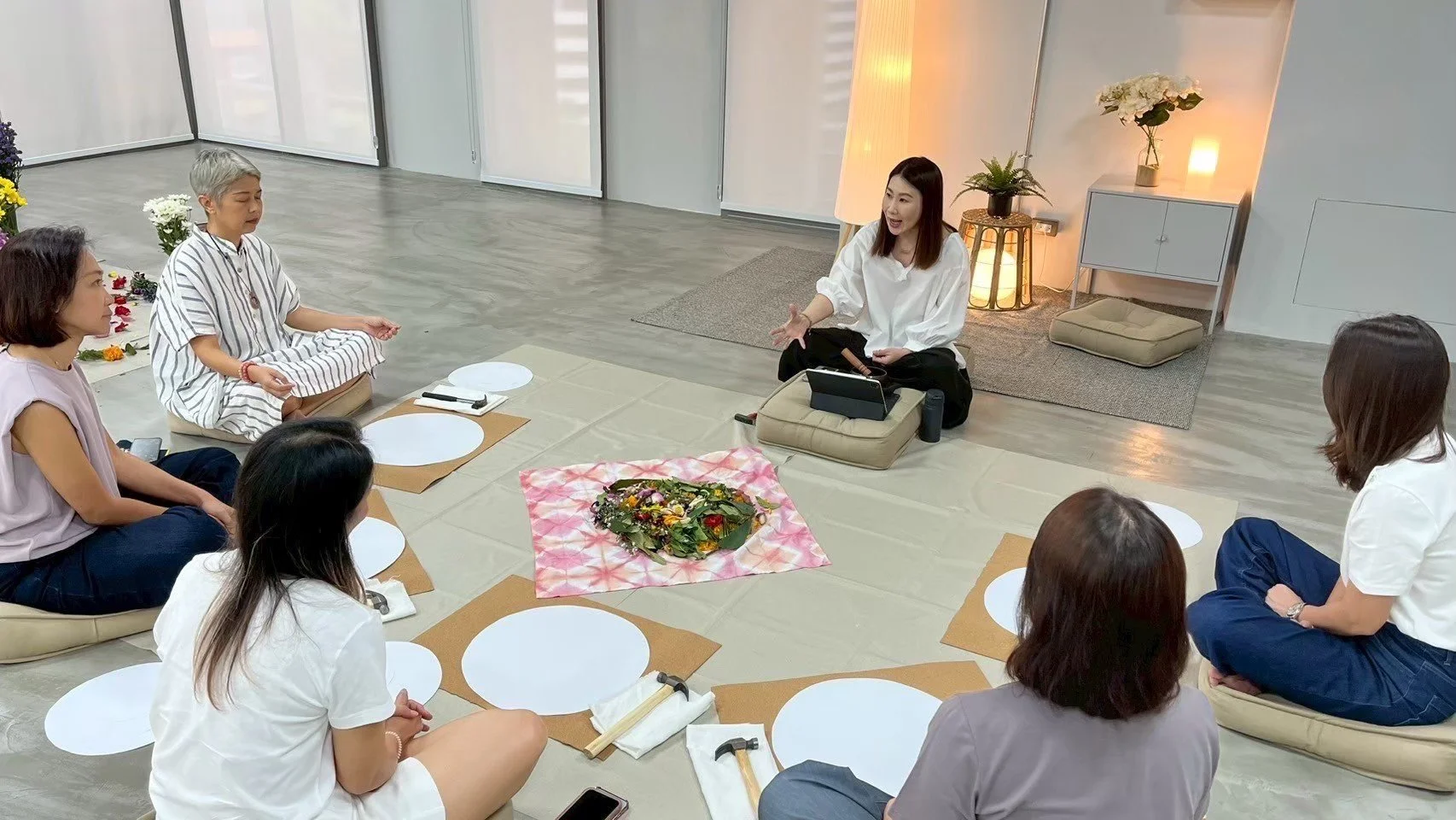 LINE_ALBUM_26.07.25 Flower Mandala (3rd Space)_260519_1(1).jpg