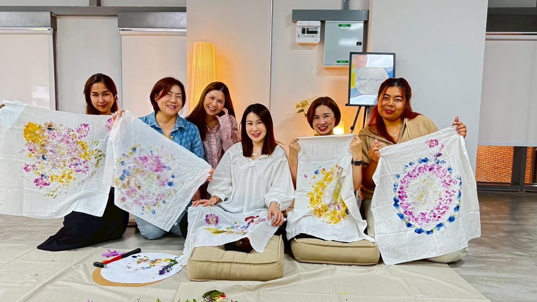 LINE_ALBUM_26.07.25 Flower Mandala (3rd Space)_260519_19.jpg