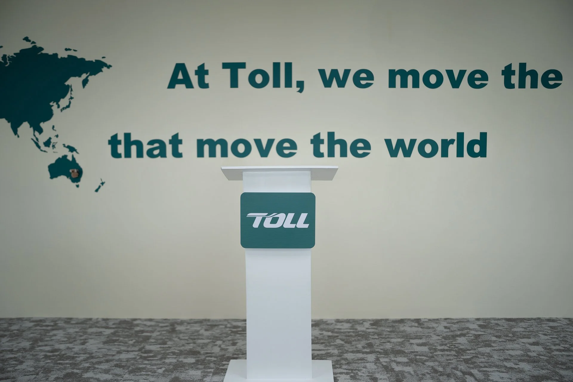 Toll-0078.jpg