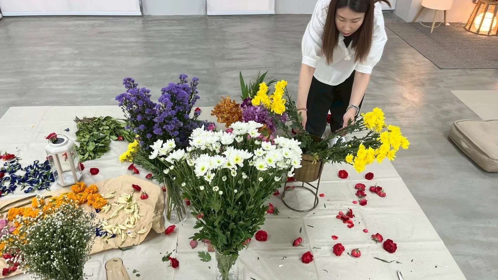 LINE_ALBUM_26.07.25 Flower Mandala (3rd Space)_260519_3(1).jpg
