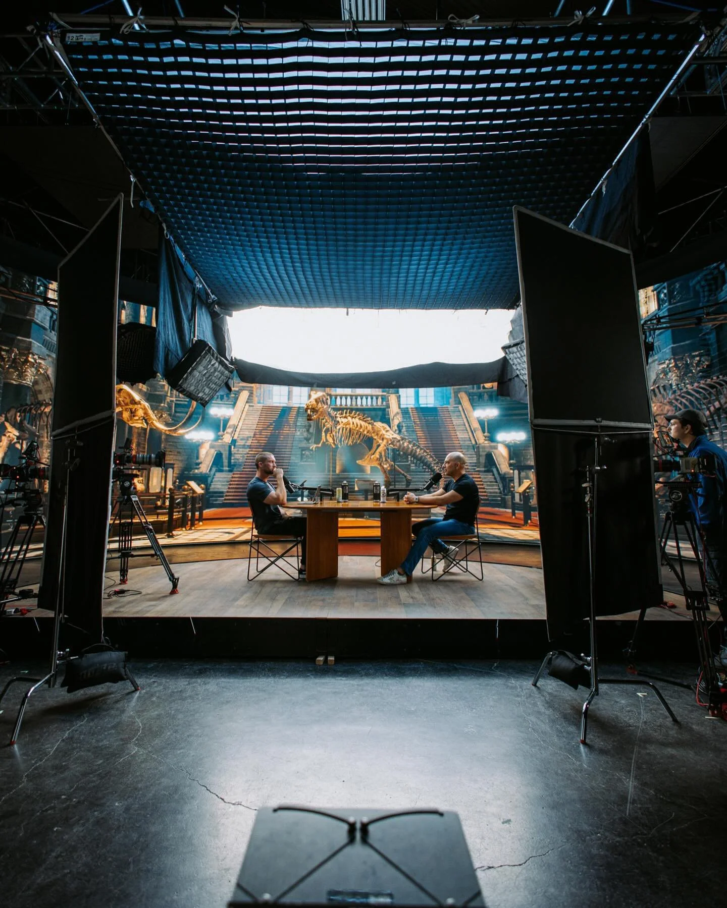 Behind the scenes at the Modern Wisdom podcast with the brilliant @peterattiamd and @chriswillx! Shooting against the stunning backdrop of a LED Volume with the incredible team at @strayvista in Austin, TX. 

Massive shoutout to the killer crew makin