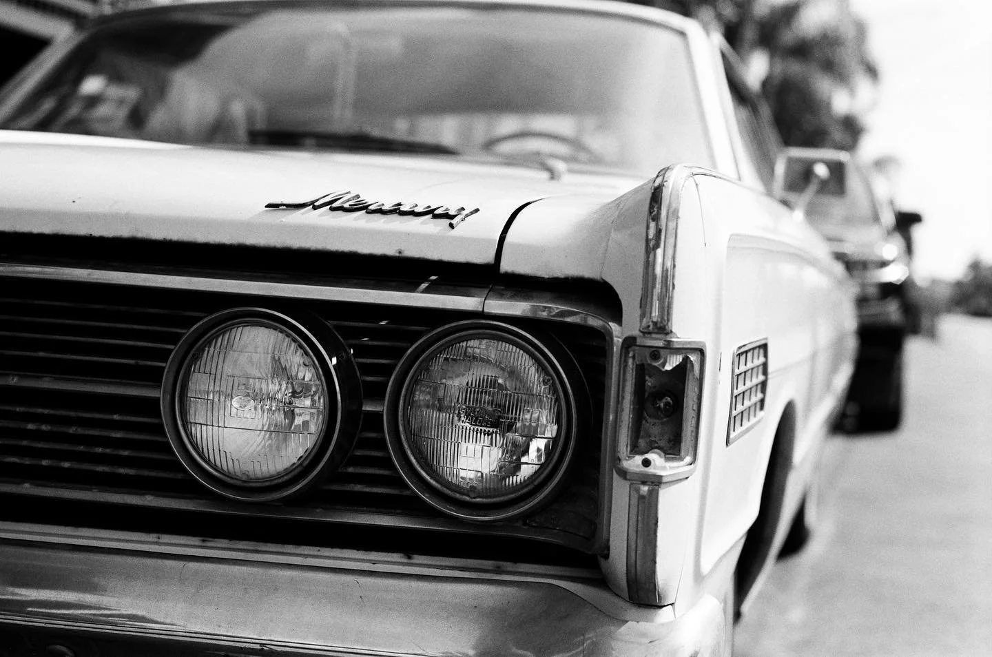 My first developed roll of Black &amp; White film from a month ago in California! I&rsquo;ve always liked B&amp;W, but these first scans have made me fall back in love with it. The high contrast  look is just so gorgeous on this film stock.

Thank yo