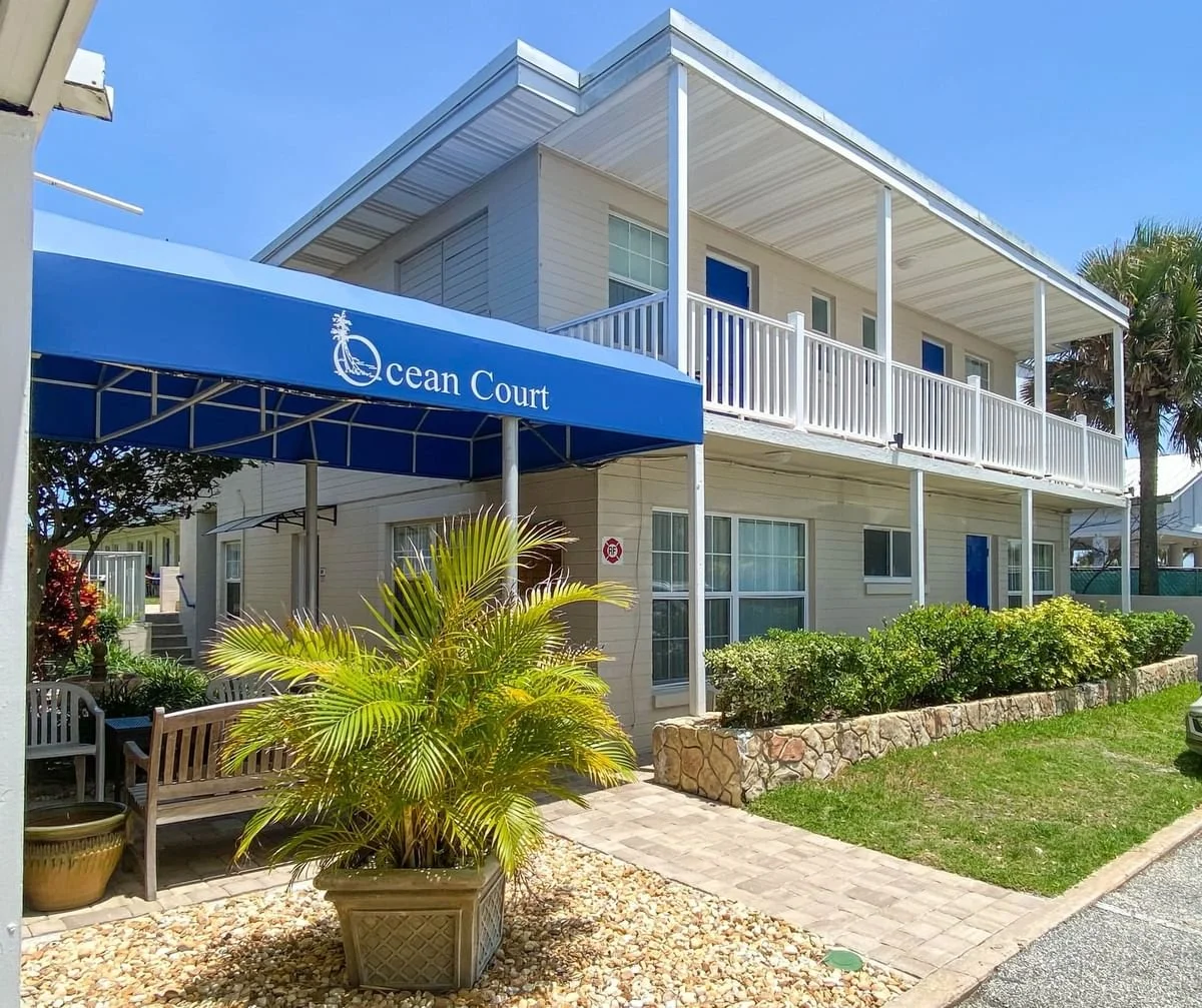 Ocean Court Beachfront Hotel in Daytona Beach