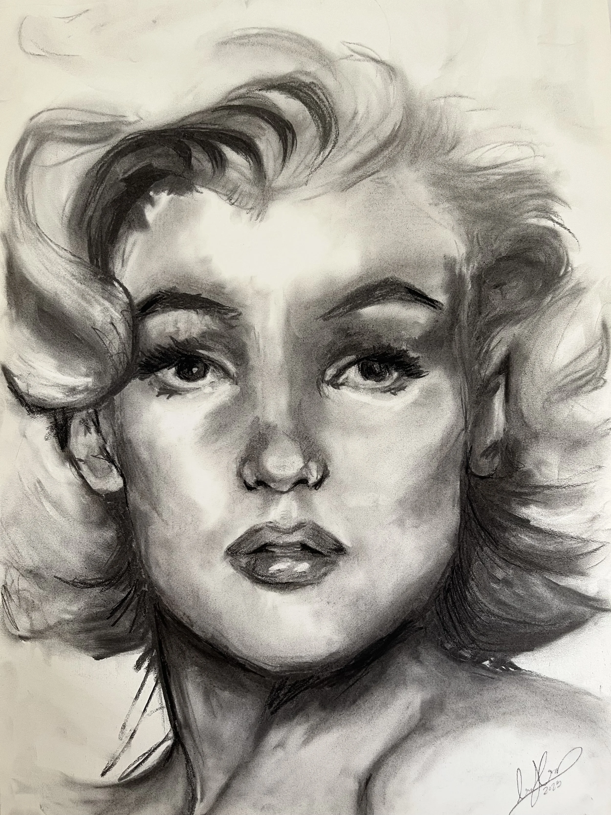 Glamorous, charcoal on paper, 2023