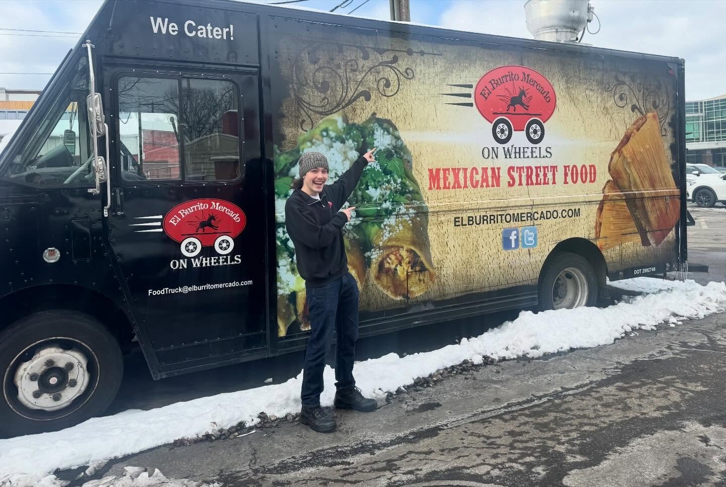 El Burrito Mercado Food Truck 