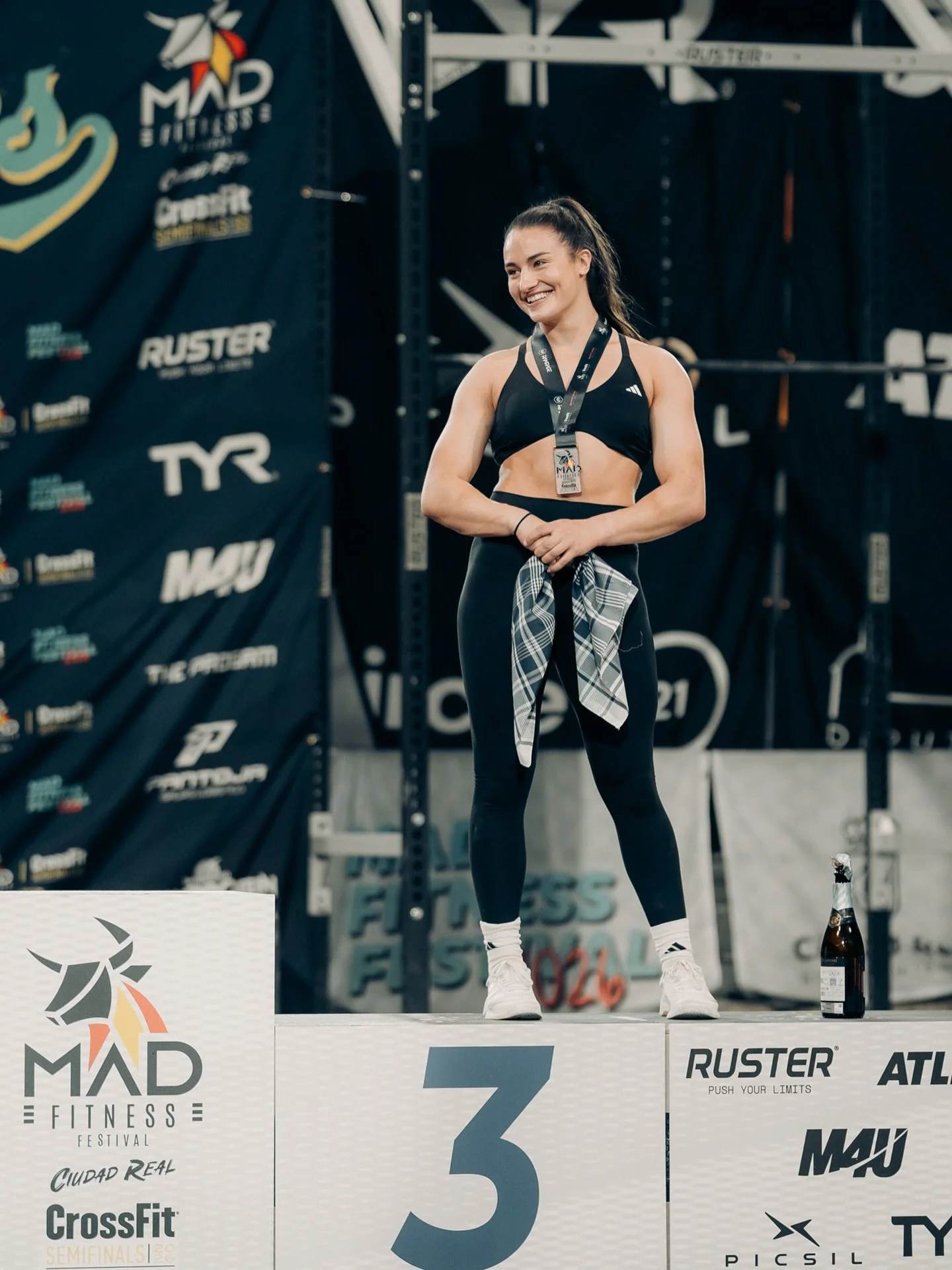 ROOKIE YEAR LOADING ⏳
@ellawilkinsonxx 

TICKET PUNCHED TO SAN JOSE🎟️🥉
@crossfitgames

📸 @alextrobough