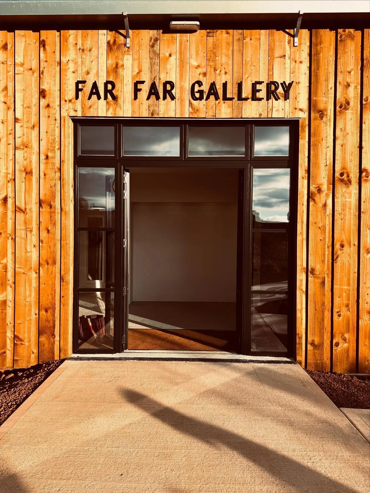 ✨Today 2-6pm✨
Far Far Gallery opens with an exhibition by the wonderful Simon Allison.

Contact me for me for more details.

@farfargallery @simonallisonsculpture @mrbenjaminparsons @benjaminparsons.art #benjaminparsons