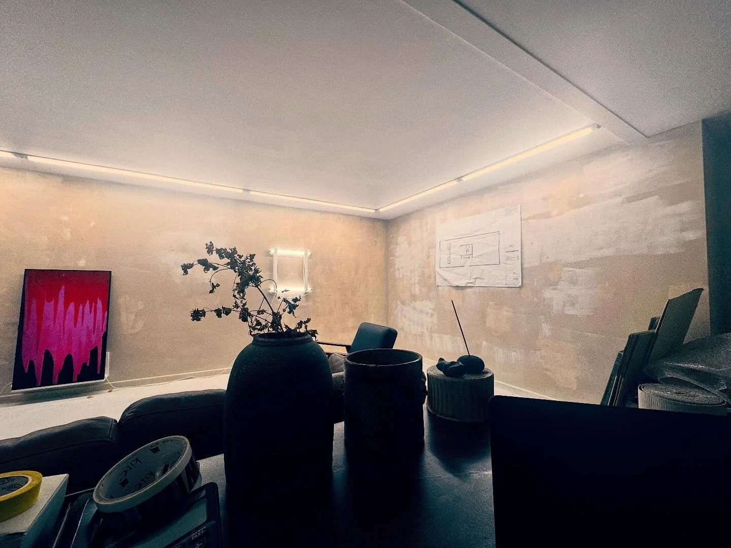 Floor plan back up in the office, planning for 2026 and looking forward to some new projects&hellip; busy few months ahead as we head towards the end of the year&hellip; 

#makingplans, #danielvonsturmer #billculbert #bridgetriley #benjaminparsonsart