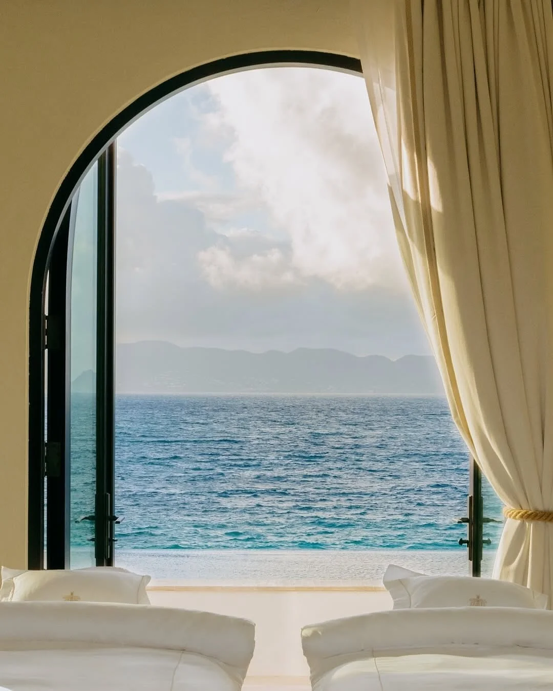 First booking request to kick off 2025 - Anguilla. This island is having a moment and continues to be one of the most sought-after destinations for winter break 2025. @belmondcapjuluca is a masterpiece of quiet luxury. 

Effortless blend of island be