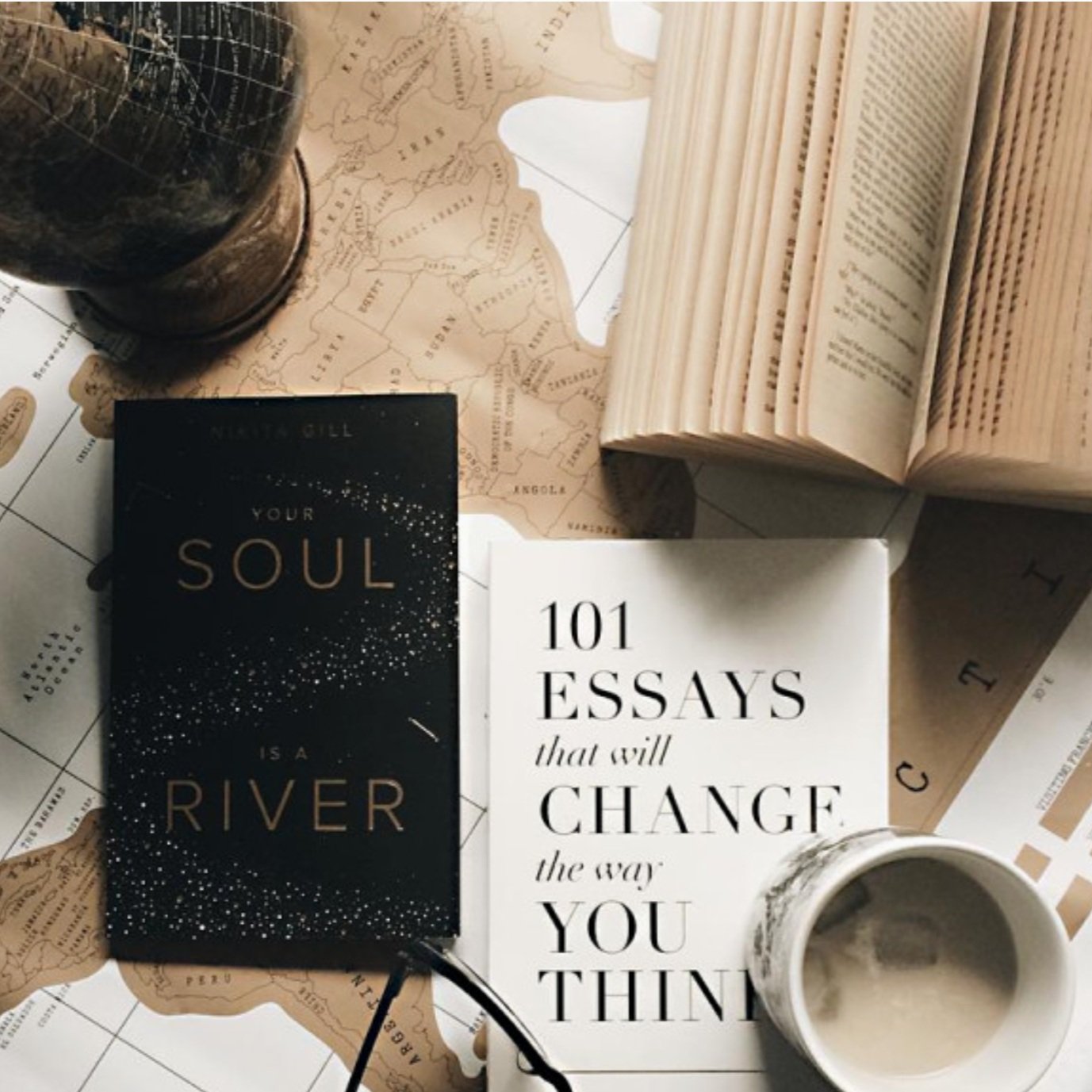 101+Essays+That+Will+Change+the+Way+You+Think+Book+5.jpg