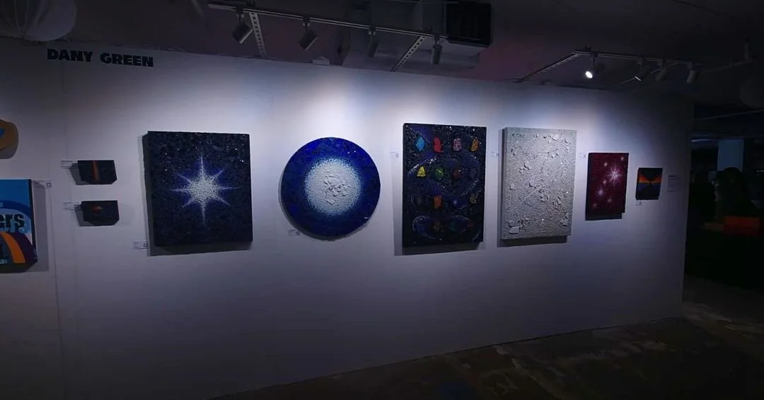 ...
Fav: Dany Green (@danyxart), a self-taught mosaic artist from D.C.

Dany transforms found and repurposed materials into striking, large-scale mosaics that explore texture, pattern, and the stories embedded in everyday objects. Her practice emphas