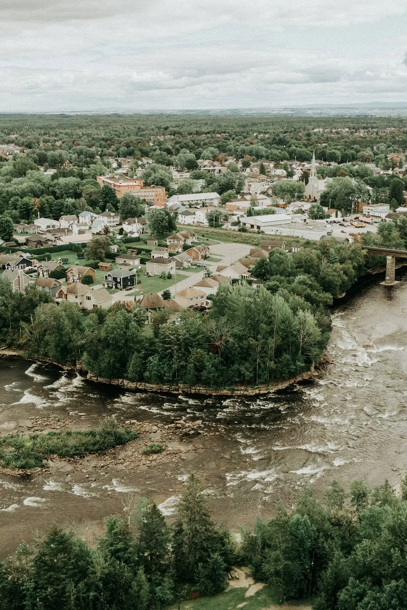 pont rouge.jpg