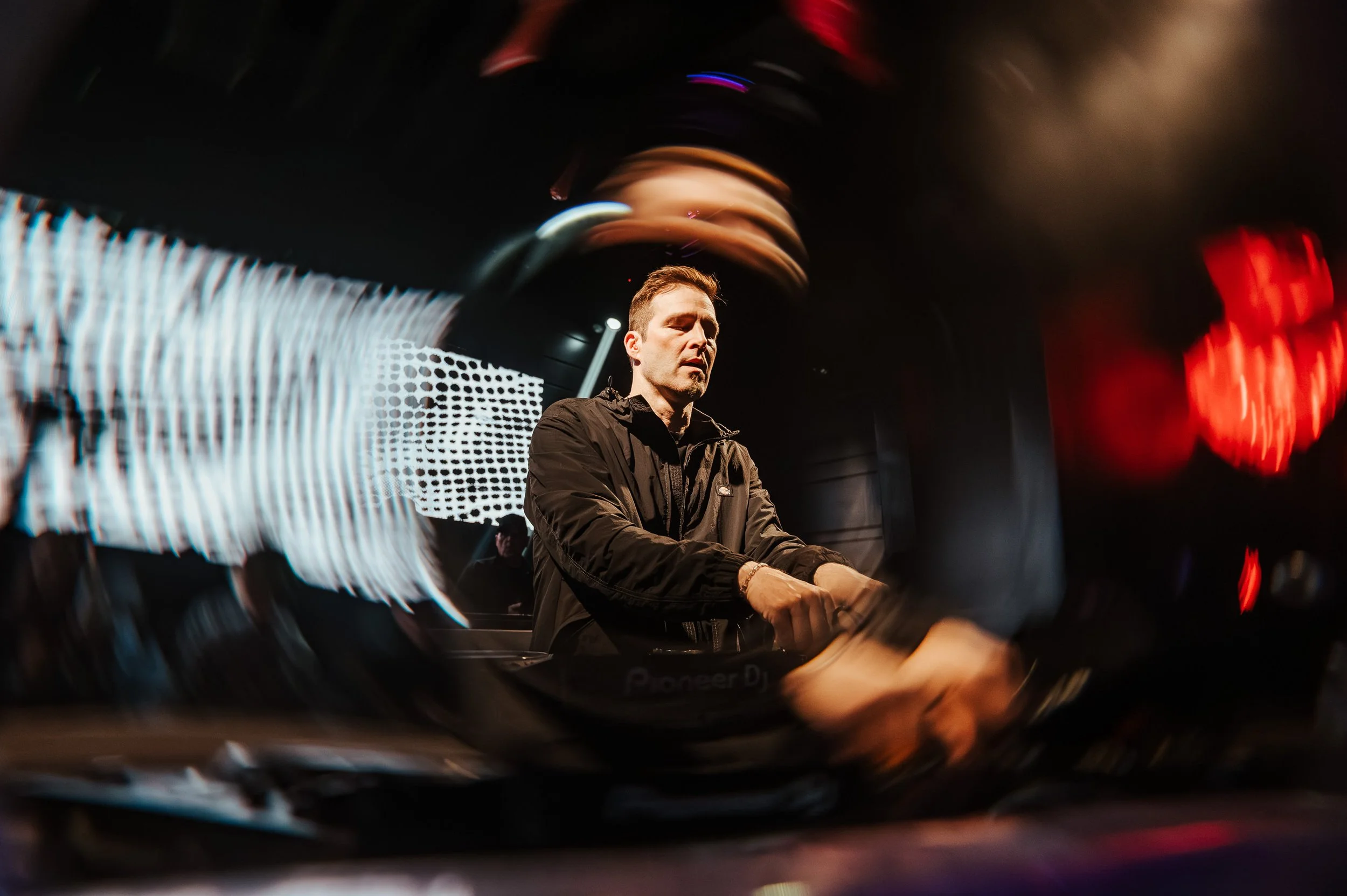 Darude-Celebs-Timothy_Nguyen-20251101 (54 of 136).jpg