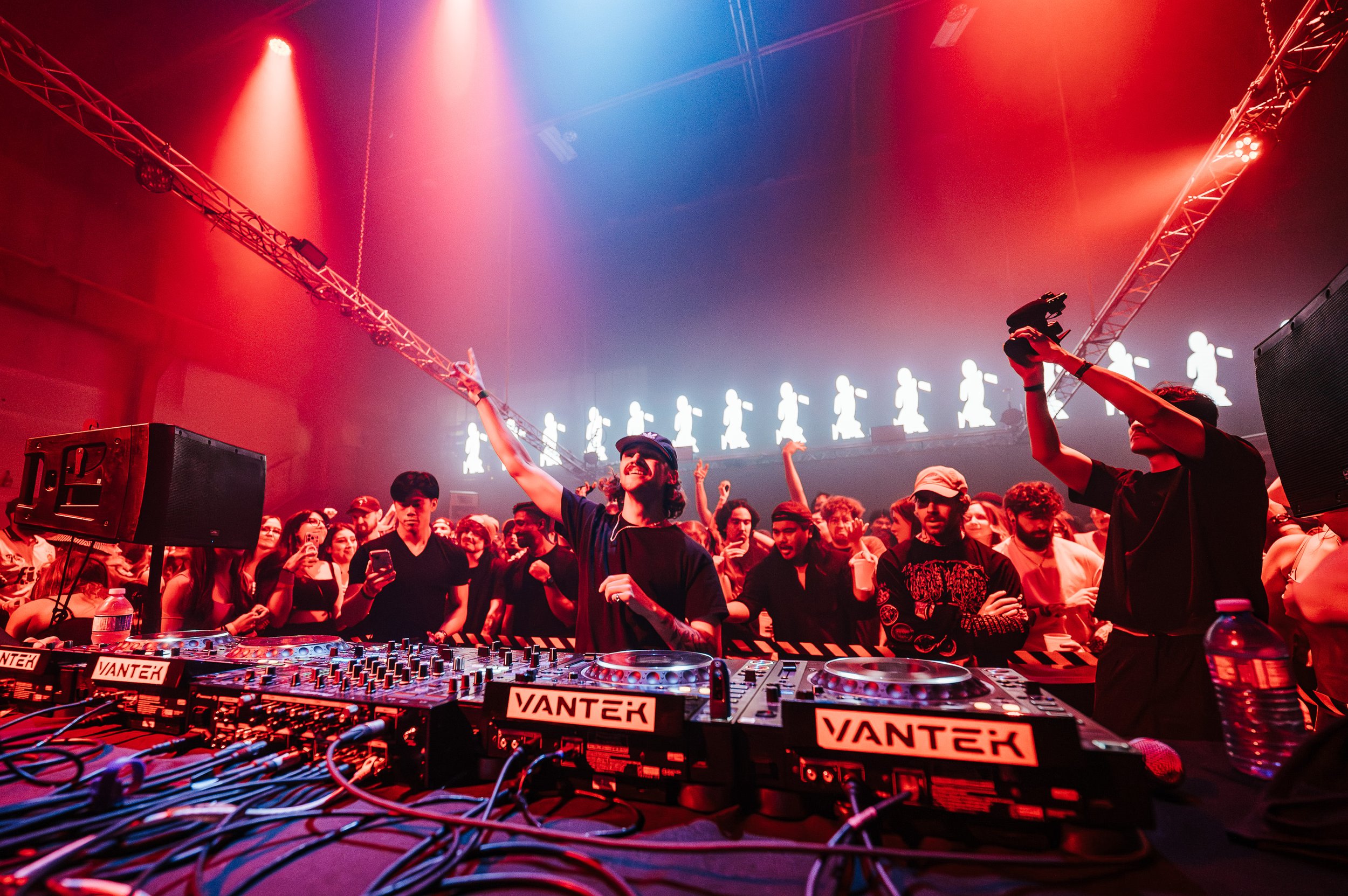 Lyny-Industrial-Timothy_Nguyen-20251114 (45 of 76).jpg