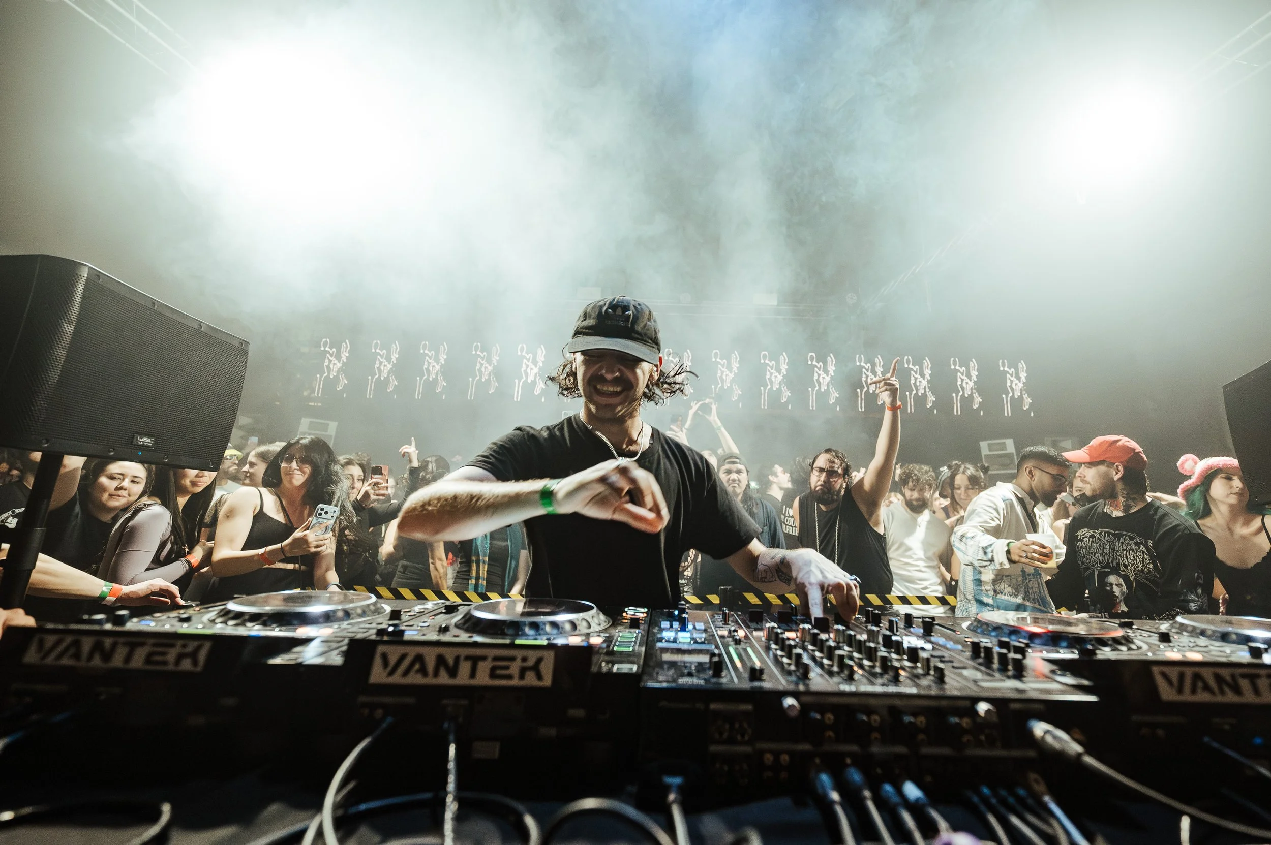 Lyny-Industrial-Timothy_Nguyen-20251114 (74 of 76).jpg