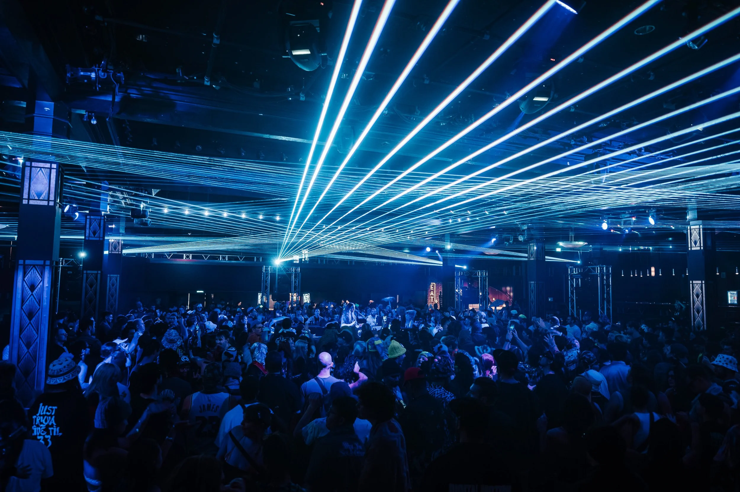 Mersiv-Commodore_Ballroom-Timothy_Nguyen-20251120 (22 of 60).jpg