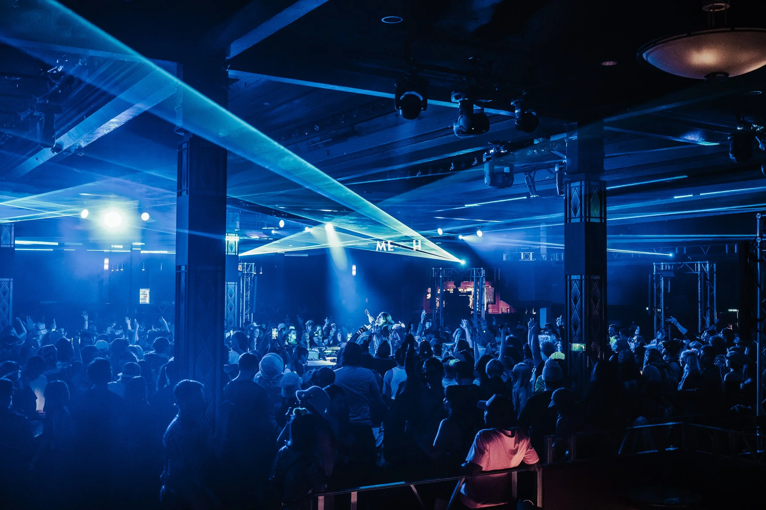 Mersiv-Commodore_Ballroom-Timothy_Nguyen-20251120 (46 of 60).jpg