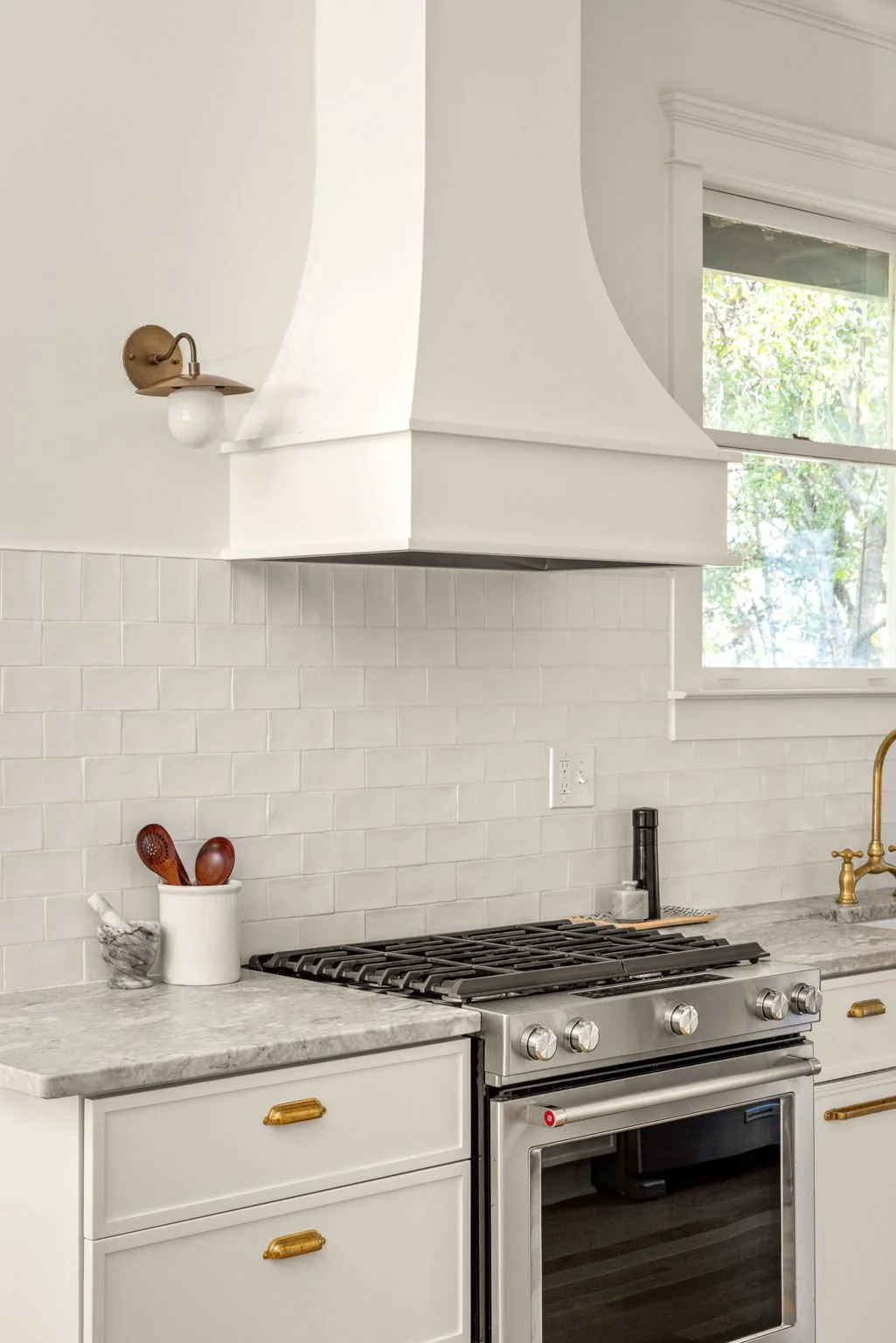 37-web-or-mls-20251010_345clifford_lioy156 (1).jpg