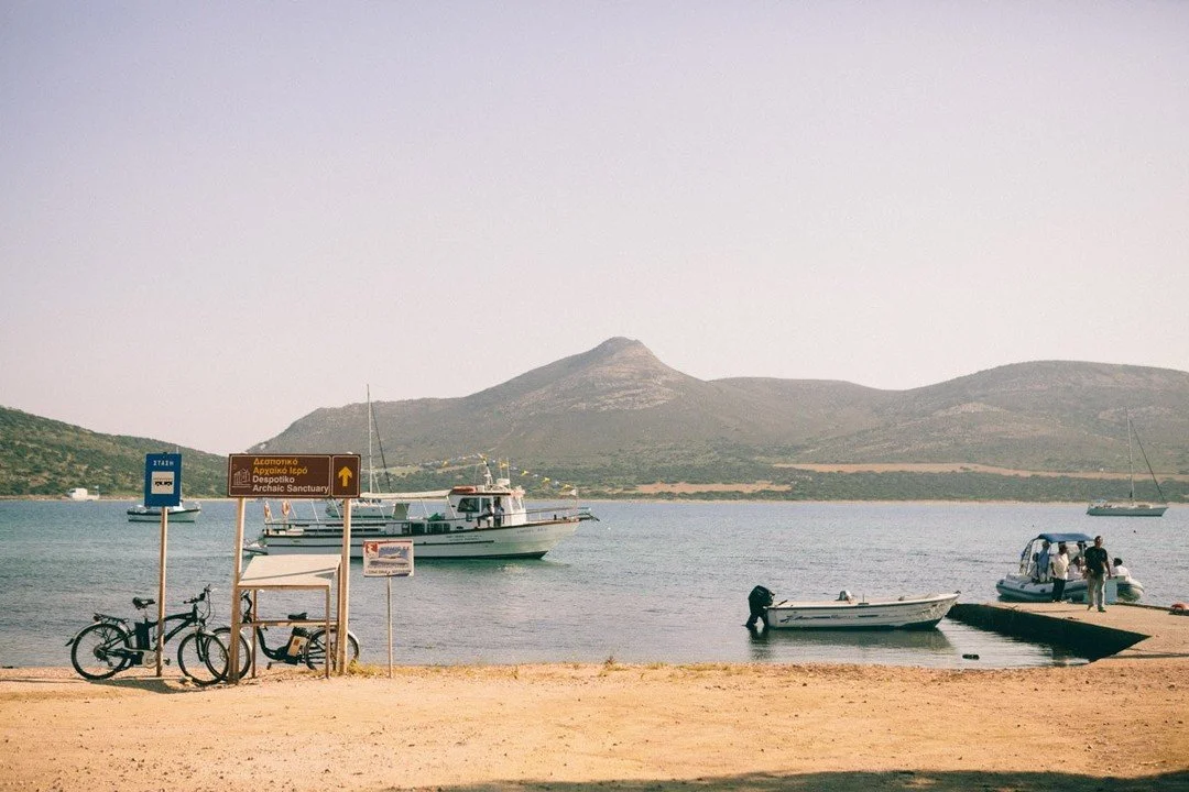 Documentary wedding photography. For the quiet kind of love.

#documentaryweddingphotographer #documentaryweddingphotography #rhodeswedding #weddingphotographer #love #weddingphotography  #mkourti #weddinginspiration #documentarywedding #weddingday  