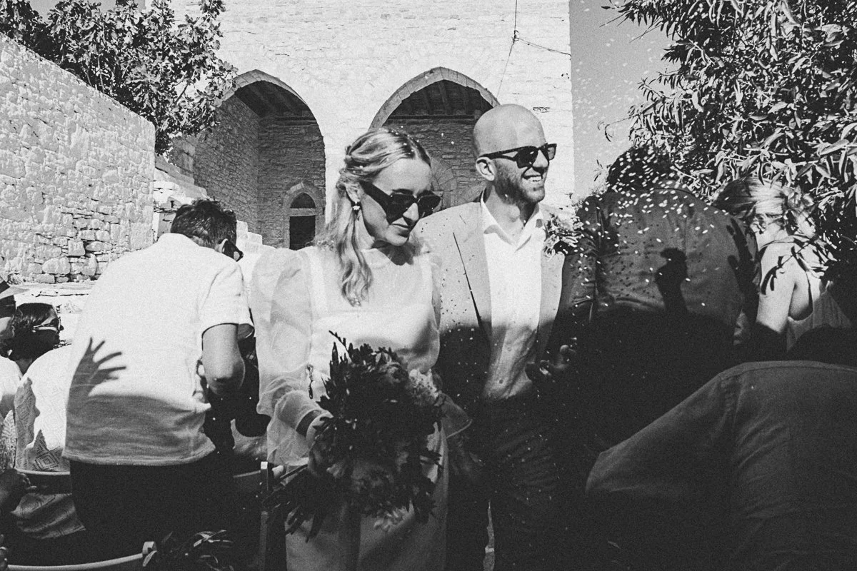 2025 web bw Folegandros Wedding Amy Nikolas-19.jpg