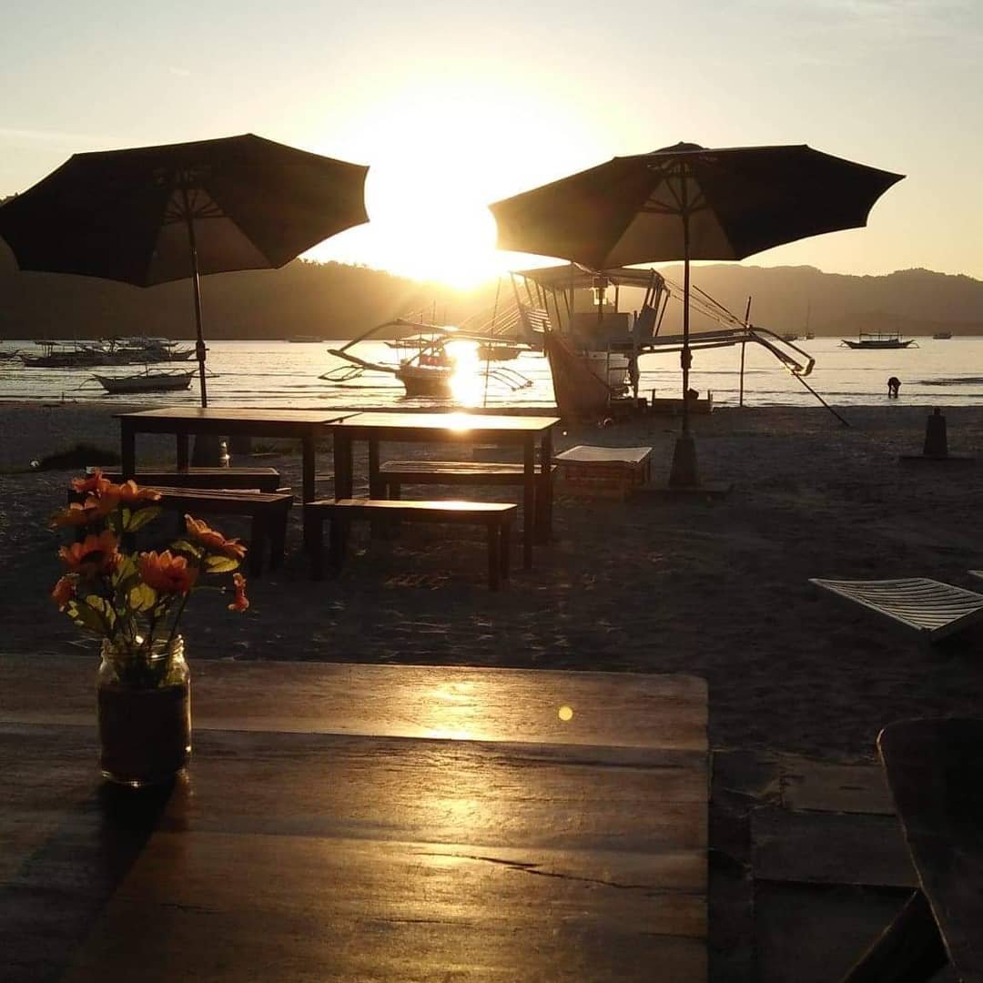 Alonso's Kitchen now open 🍝🍛🍺
#portbarton #palawan #ferelleebeachfrontinn #beachfront
