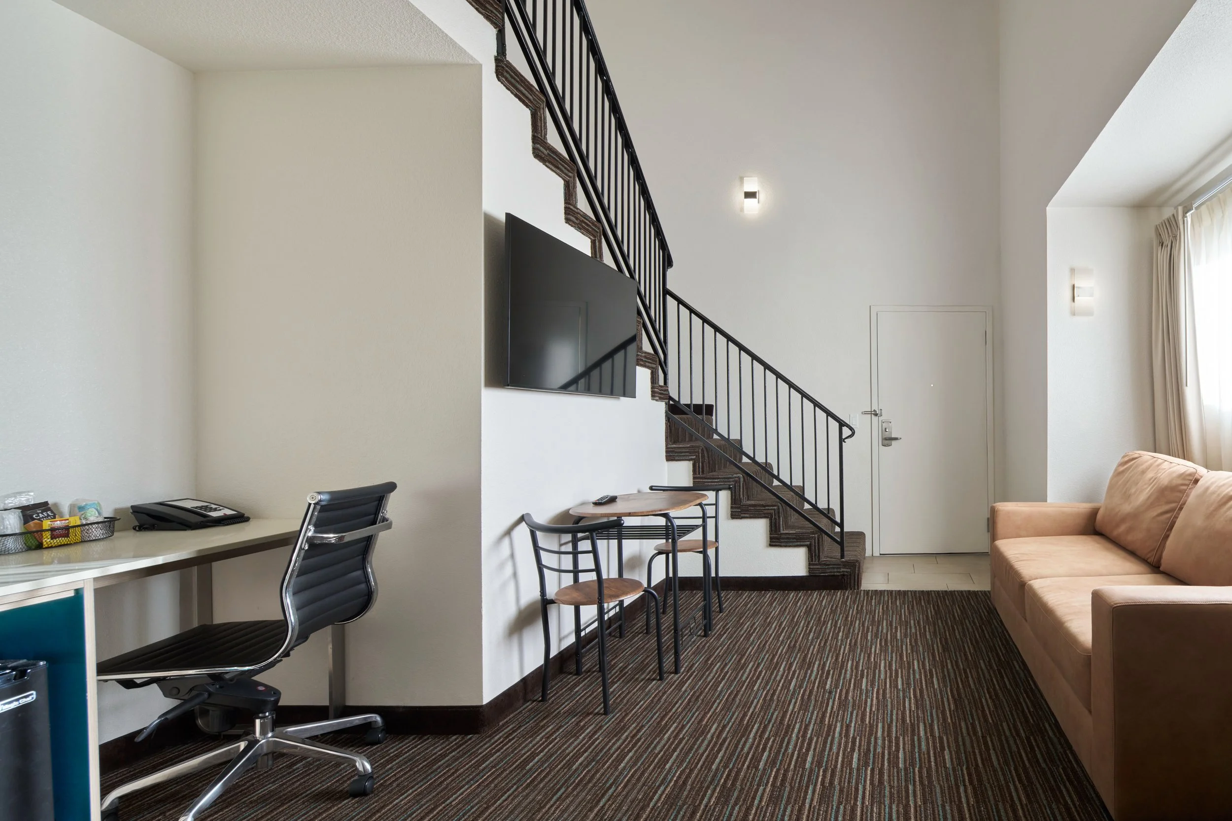 LHI_RM200LOFT_0729_HDR.JPG