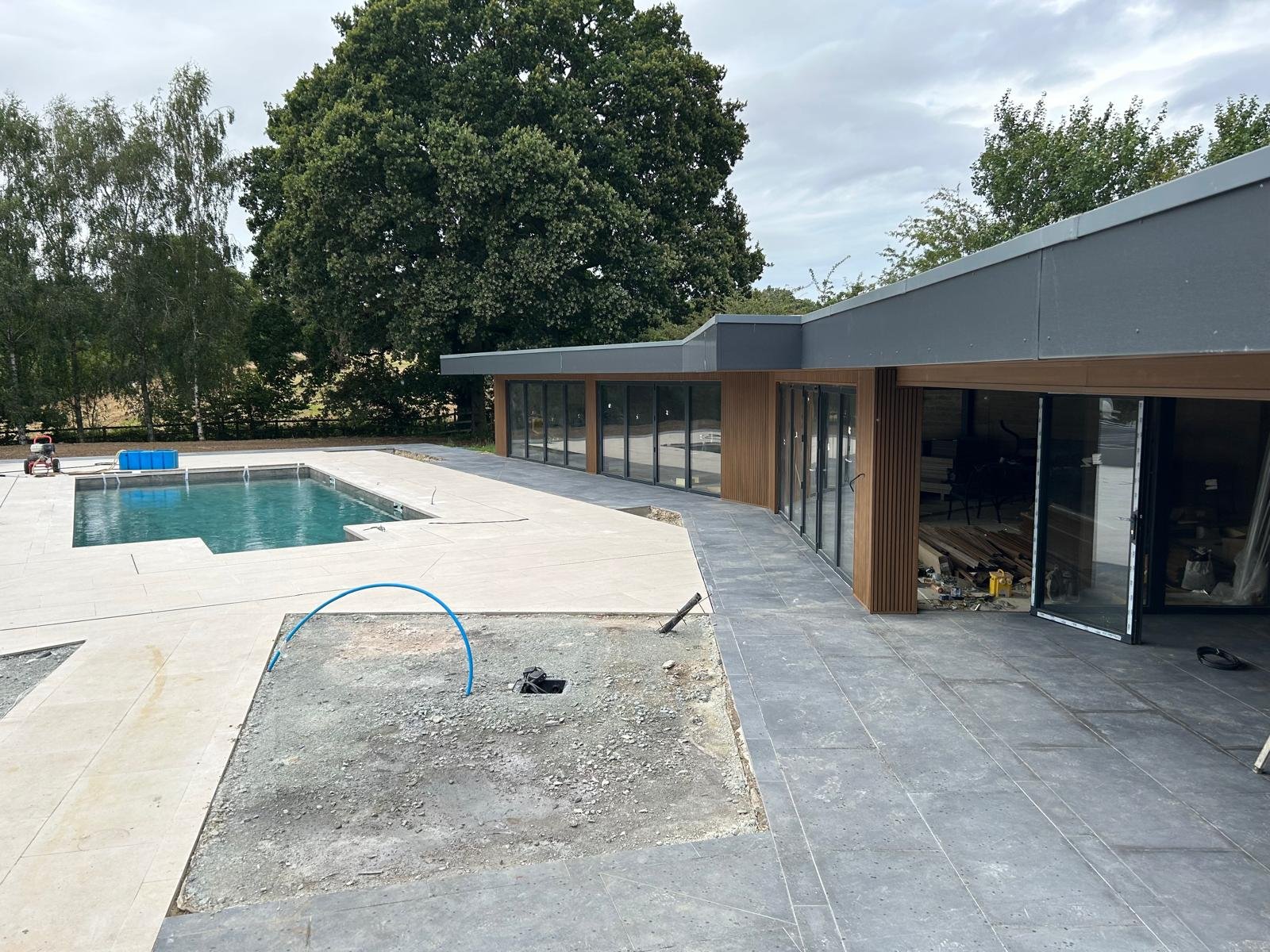 WhatsApp Image 2024-10-02 at 19.49.58 (1).jpeg