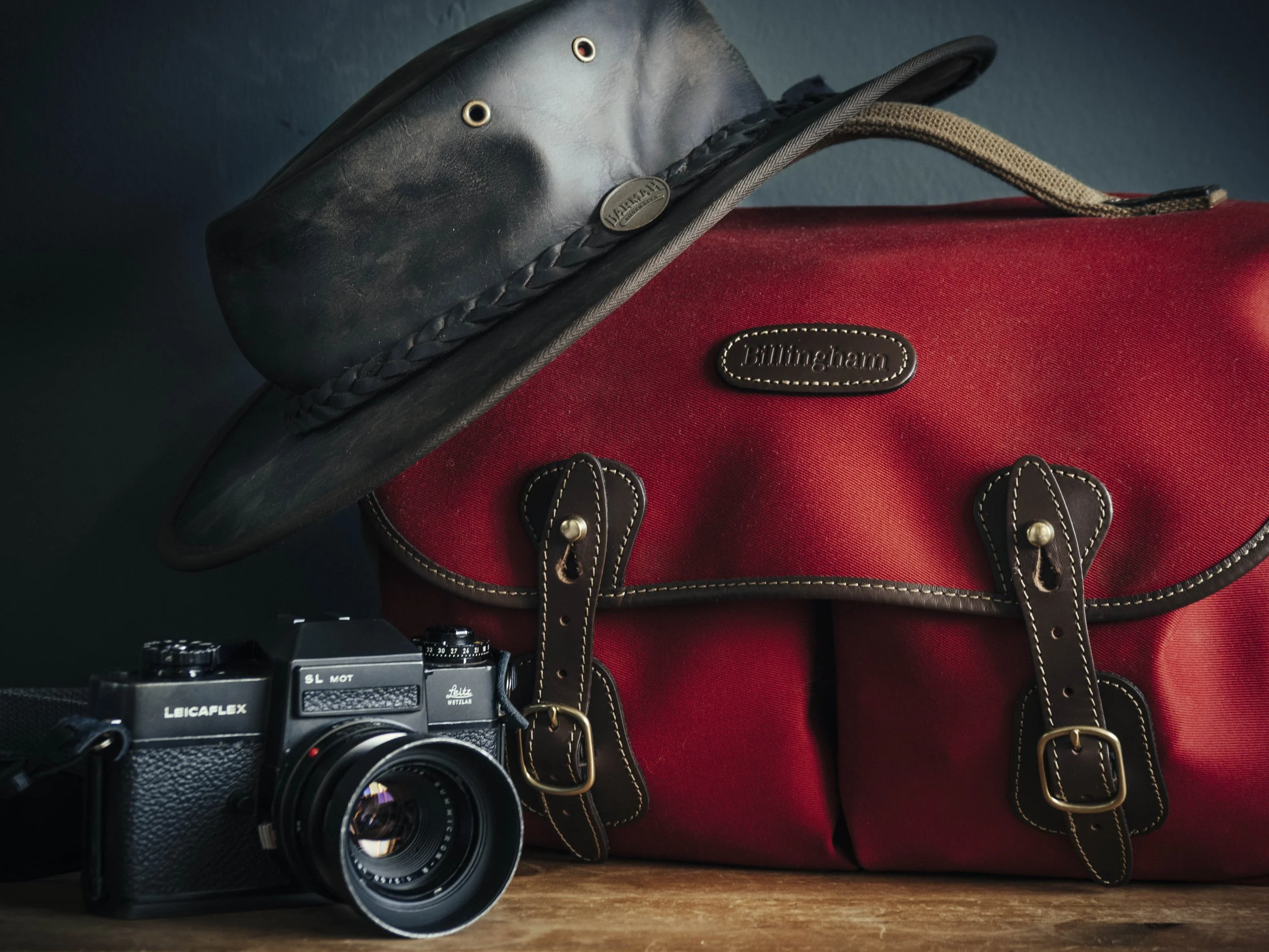 Leicaflex SL MOT - The Perfect Minimalist Camera