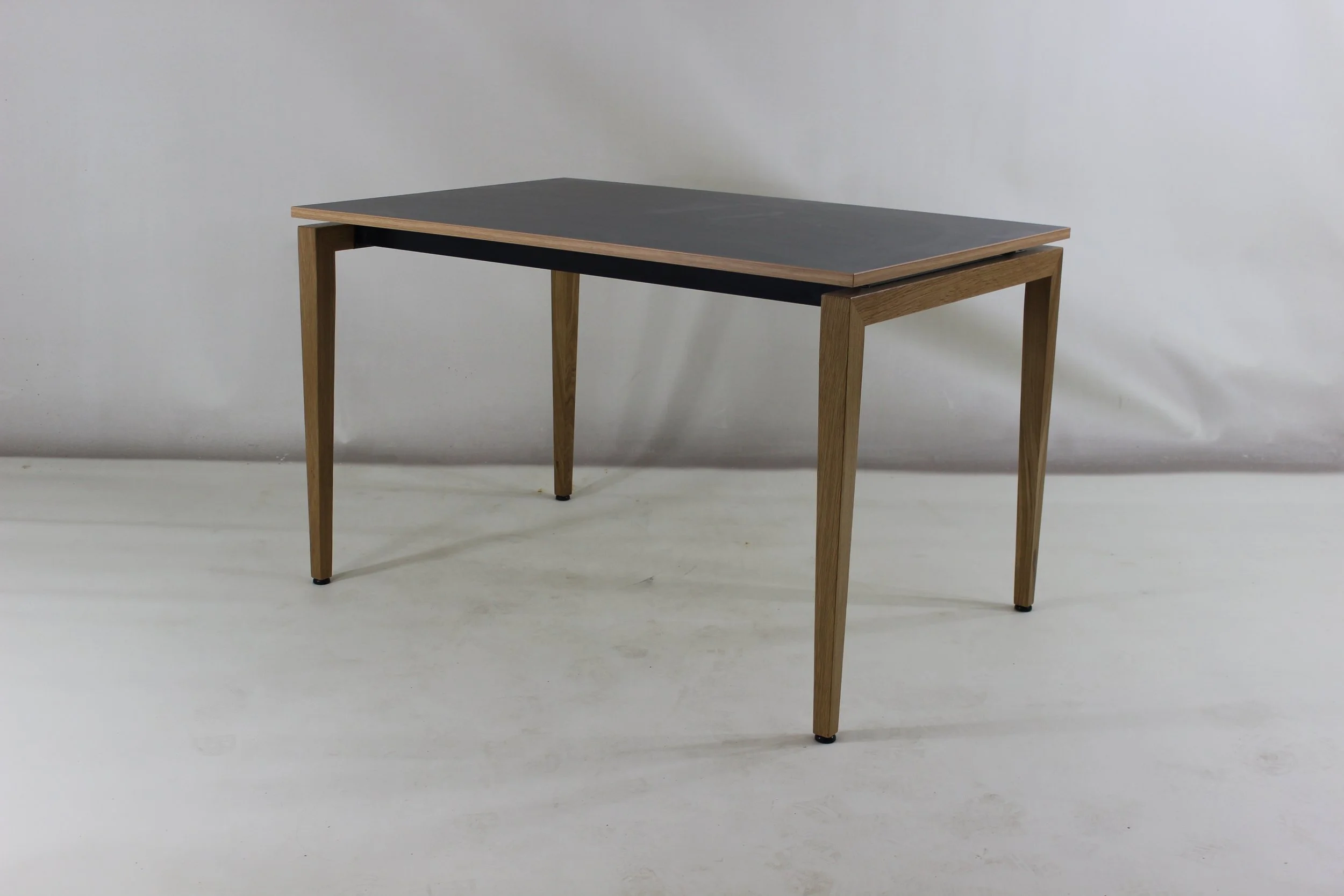 Mod. KT 08 2015 H, Seitenrahmen Massivholz Eiche