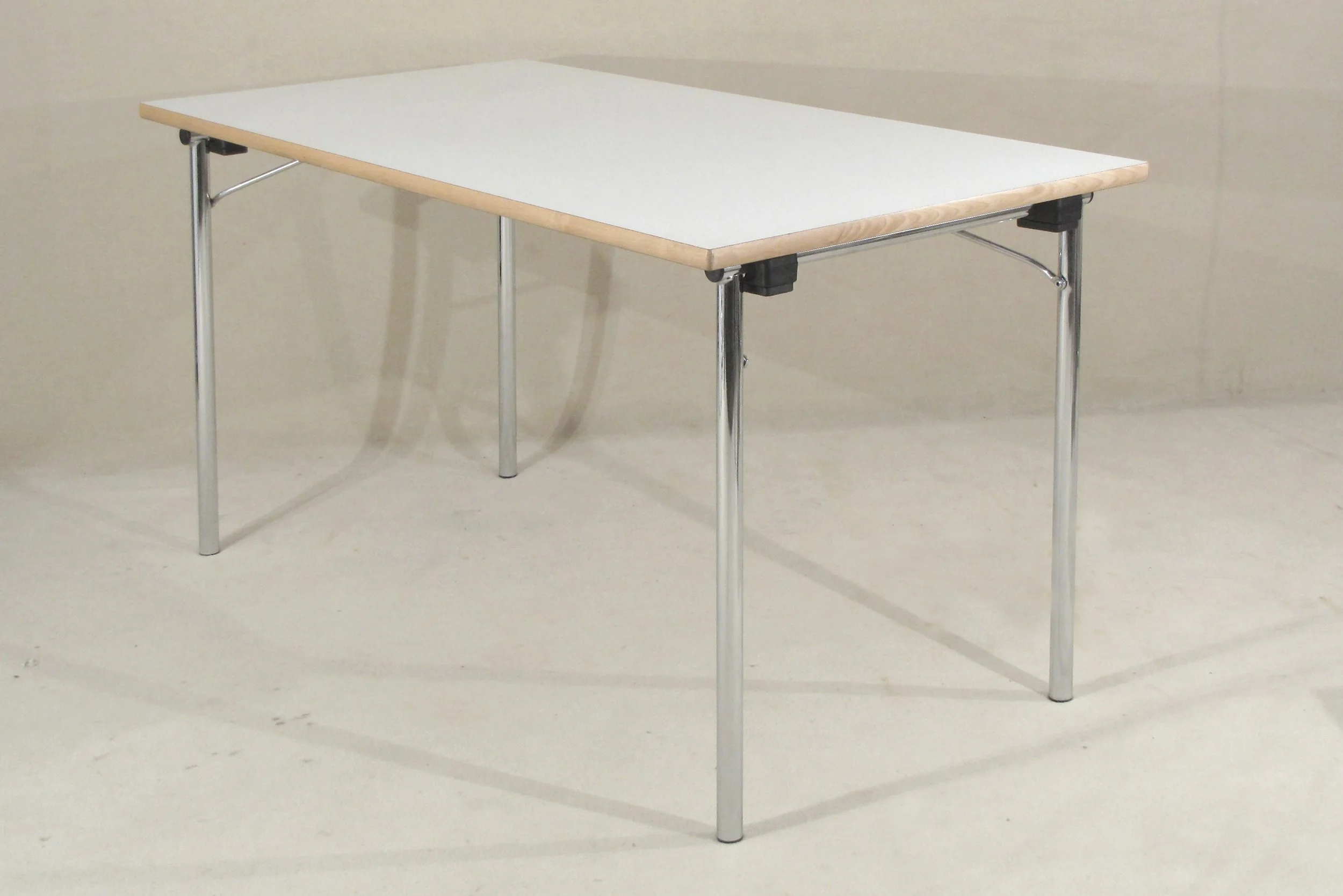 Mod. KT 01 2000 Seitenrahmen stumpf verschweißt