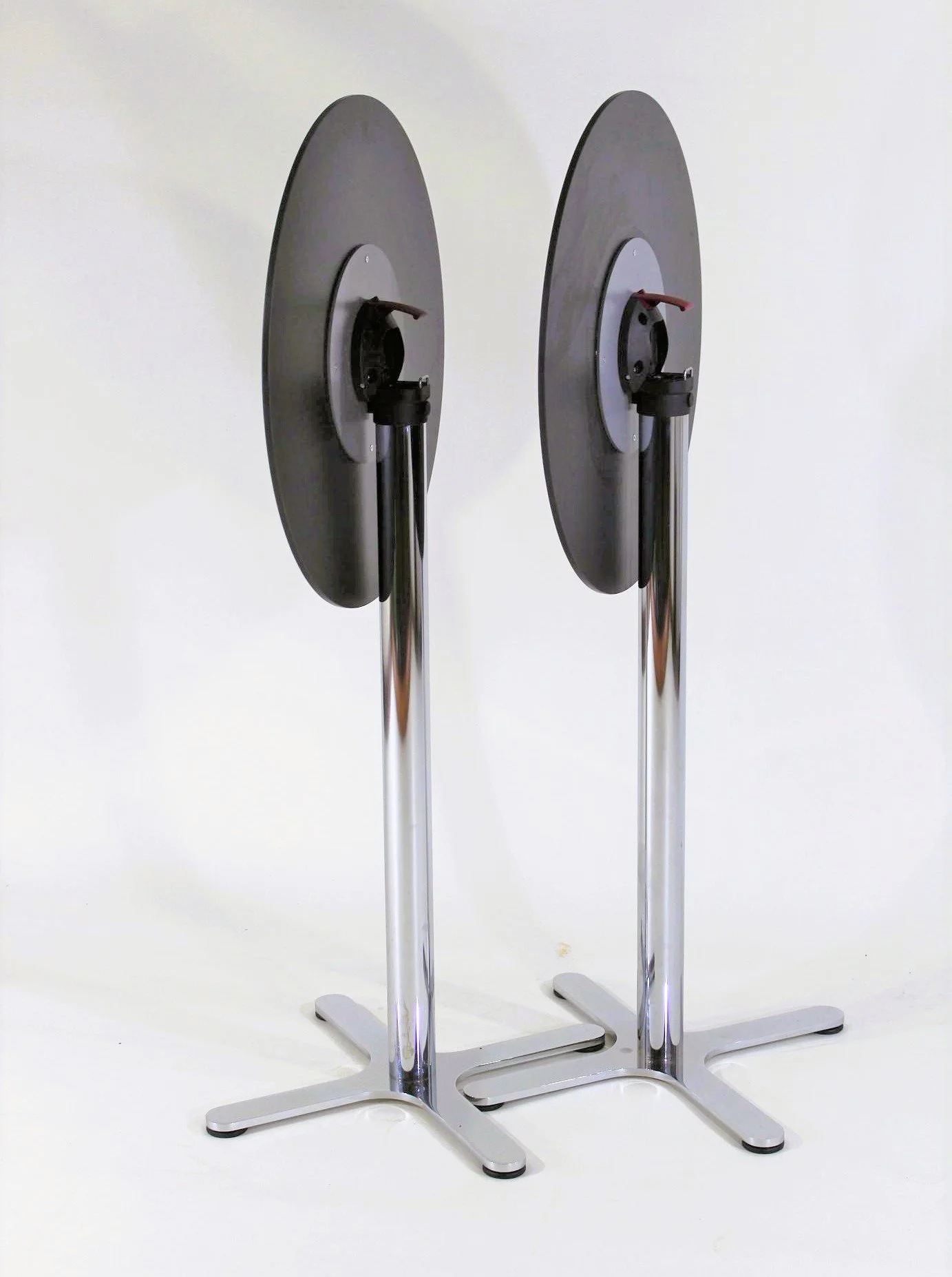 Stehsäulentisch mit Ausleger, Platte abklappbar