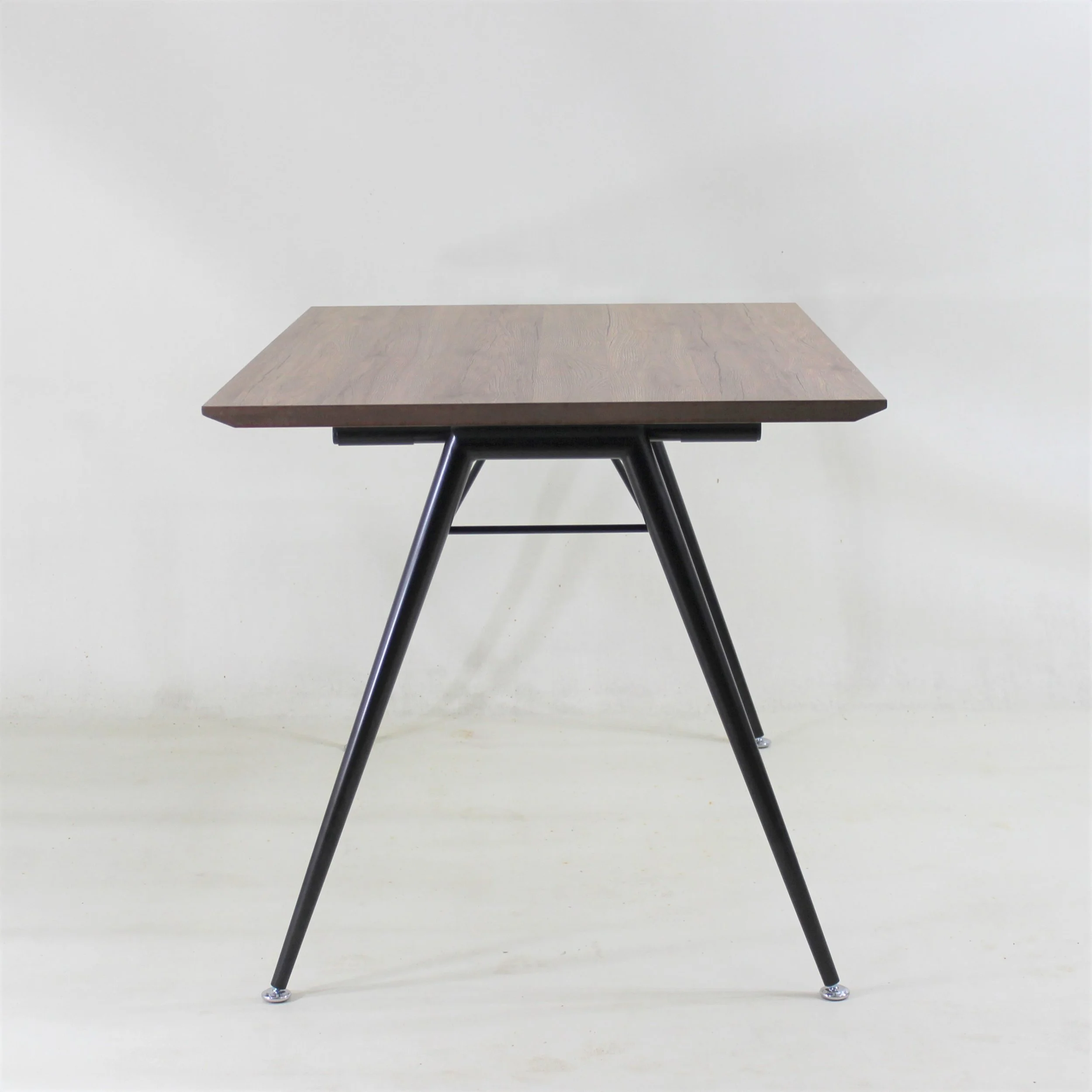 Mod. KT 01 A-Fuß Frontansicht