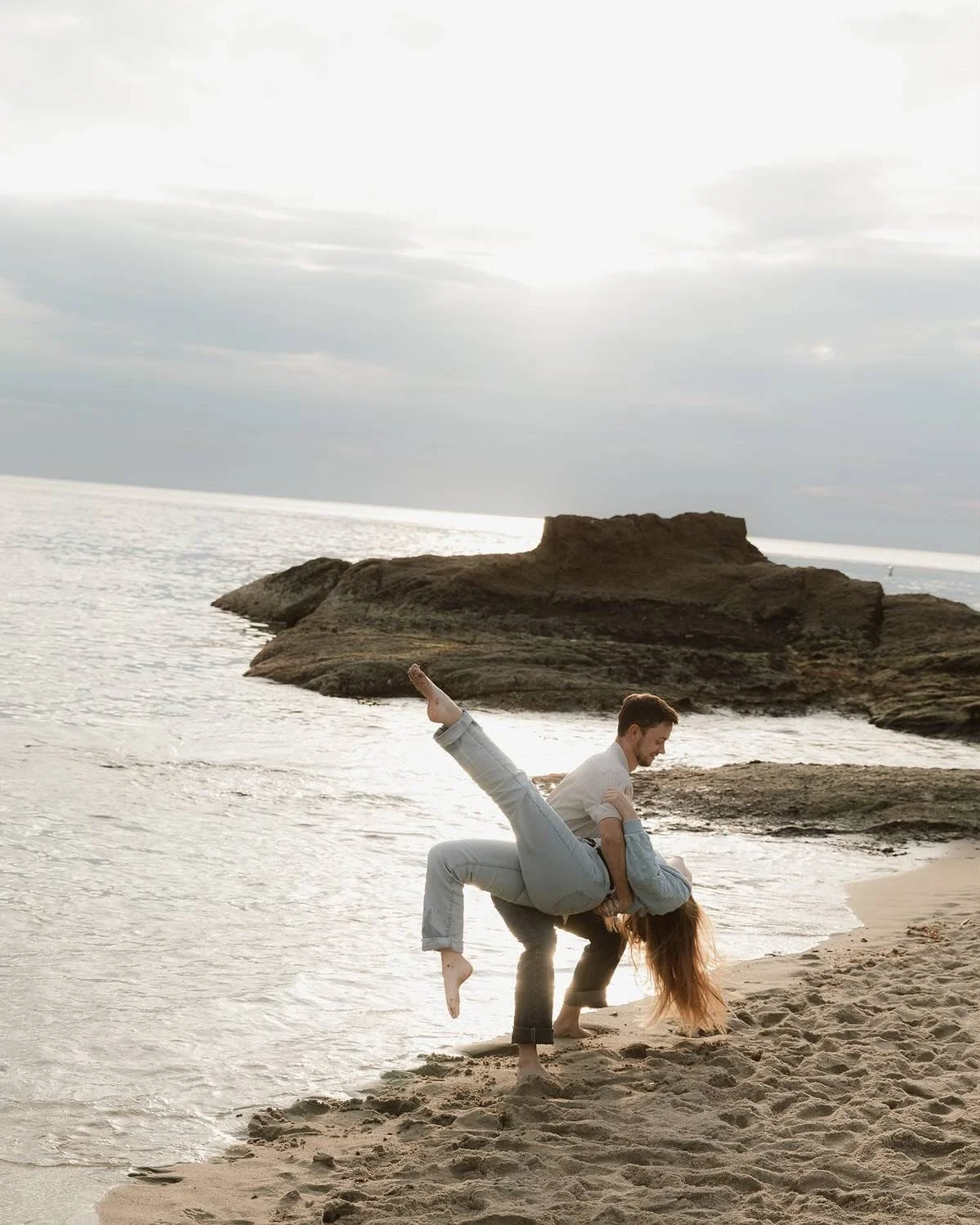 These photos sure make me miss sunny California and 70 degree weather all year round ☀️Grant &amp; Faith sure are some good-looking models!! Taking photos of family &amp; friends is one of my favorite parts of photography ☺️