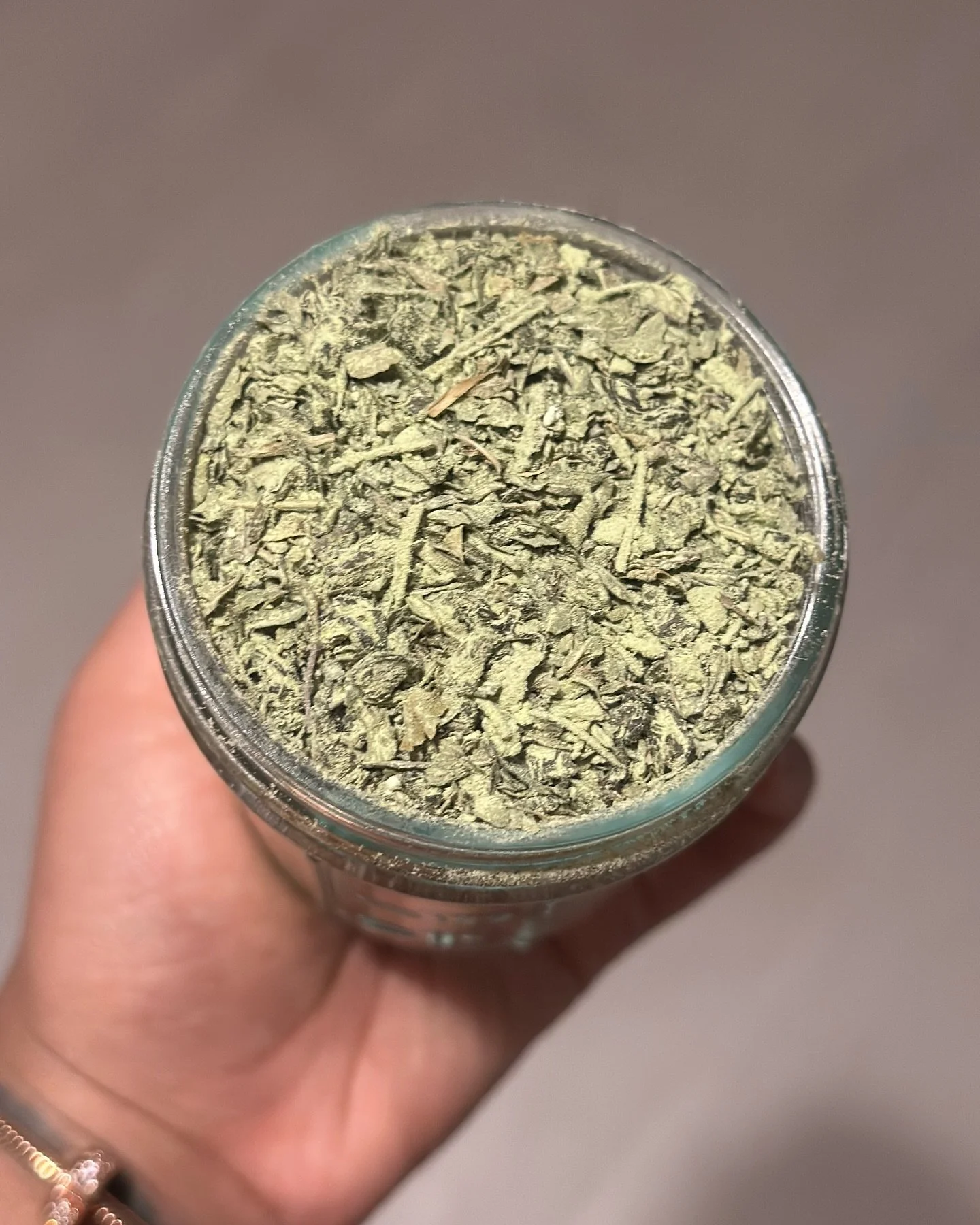 This one is for all my green tea lovers out there 🍃☕️ Peppermint Mint Green Tea just for you! I only have a few left, made in small batches with love 💚 DM me to order one now!

 #herbaltea #boricuaowned #urbangrower #urbanfarming #teafarming