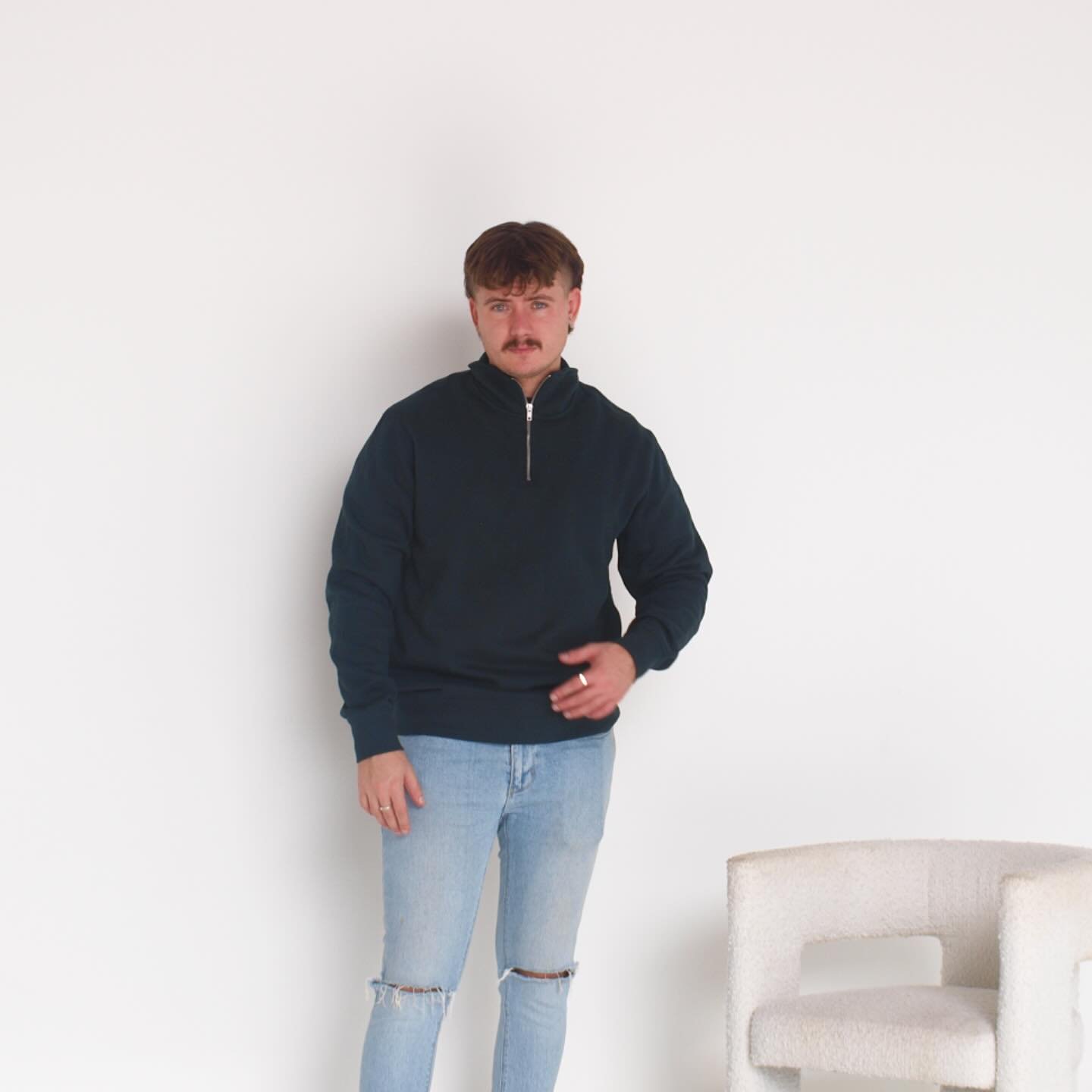 Plastic is everywhere ‼️ Don&rsquo;t let it be in your clothes too!

Polyester, elastane, Nylon, acrylic are just a few examples of what to stay away from when it comes to clothing 👕 

There are many health risks and hormonal complications that may 