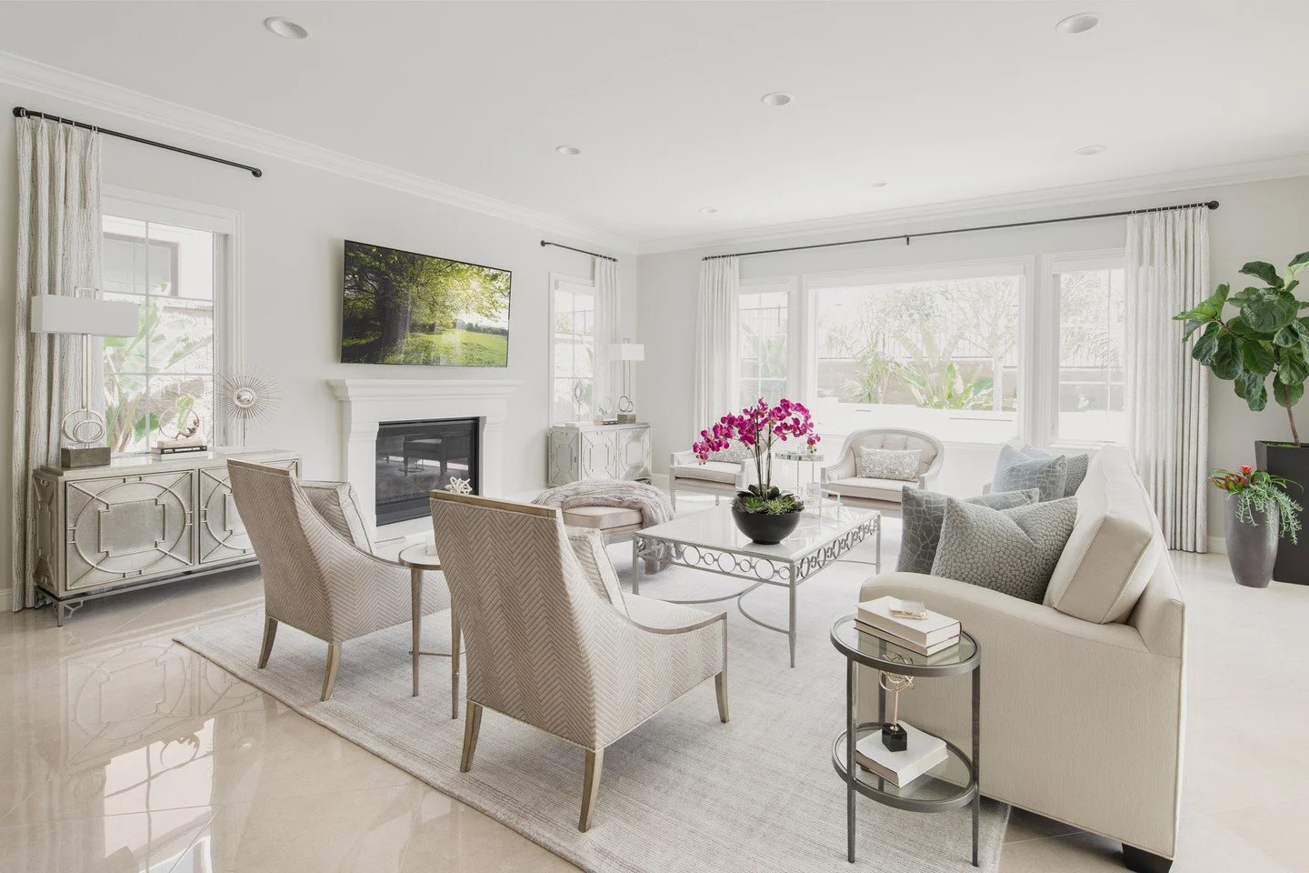 Neutral never looked so confident &mdash; layers of texture, light, and a hint of drama to keep things interesting.⁠
.⁠
.⁠
.⁠
.⁠
#InteriorDesign #HomeDecor #InteriorInspo #HomeInspiration #DesignLife #InteriorStyling #HomeStyle #ModernInteriors #Inte