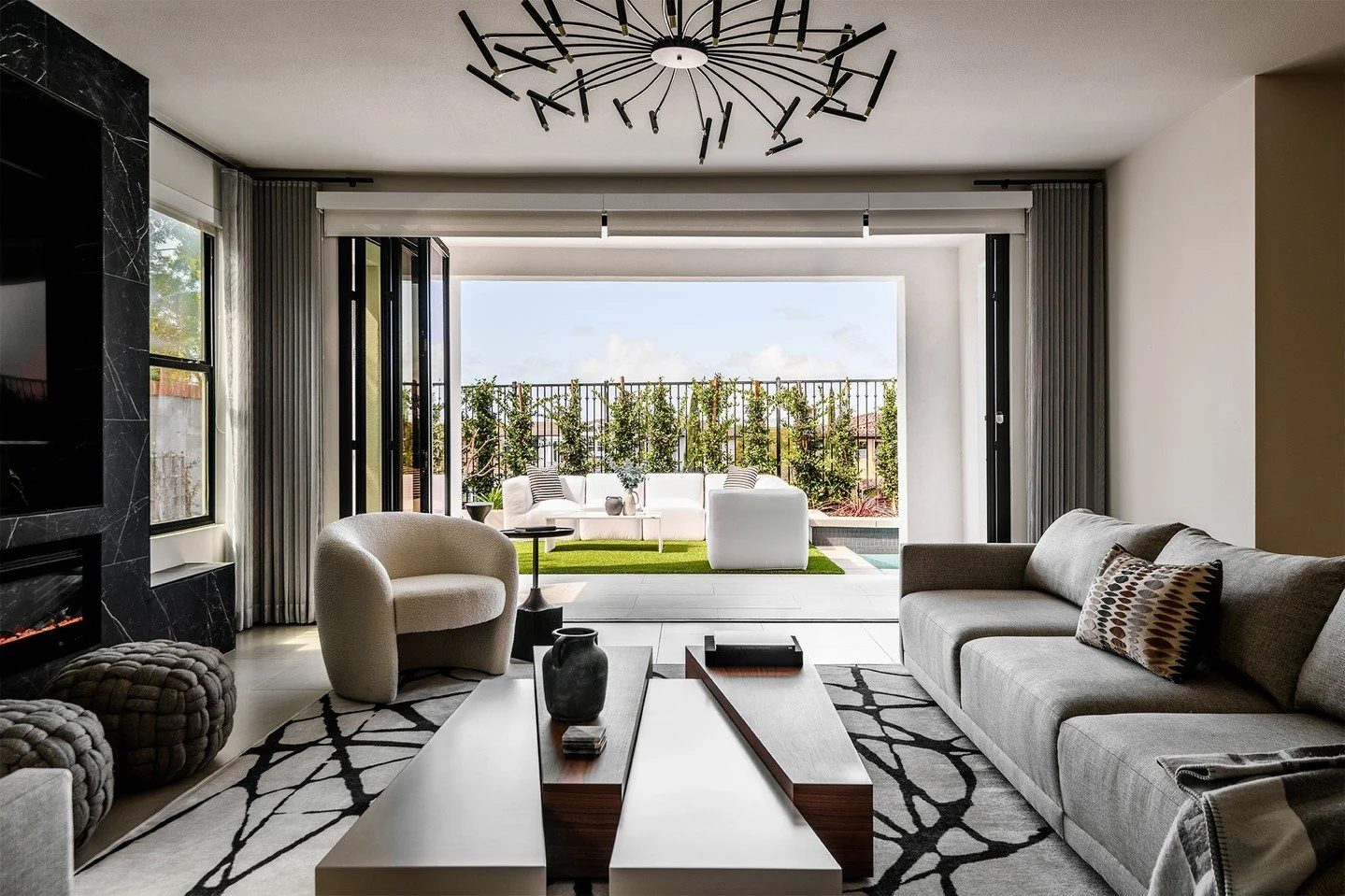 A moment for the lines, the layers, and the way the indoors quietly melts into the outdoors.⁠
.⁠
.⁠
.⁠
.⁠
#InteriorDesign #HomeDecor #InteriorInspo #HomeInspiration #DesignLife #InteriorStyling #HomeStyle #ModernInteriors #InteriorArchitecture #Bedro