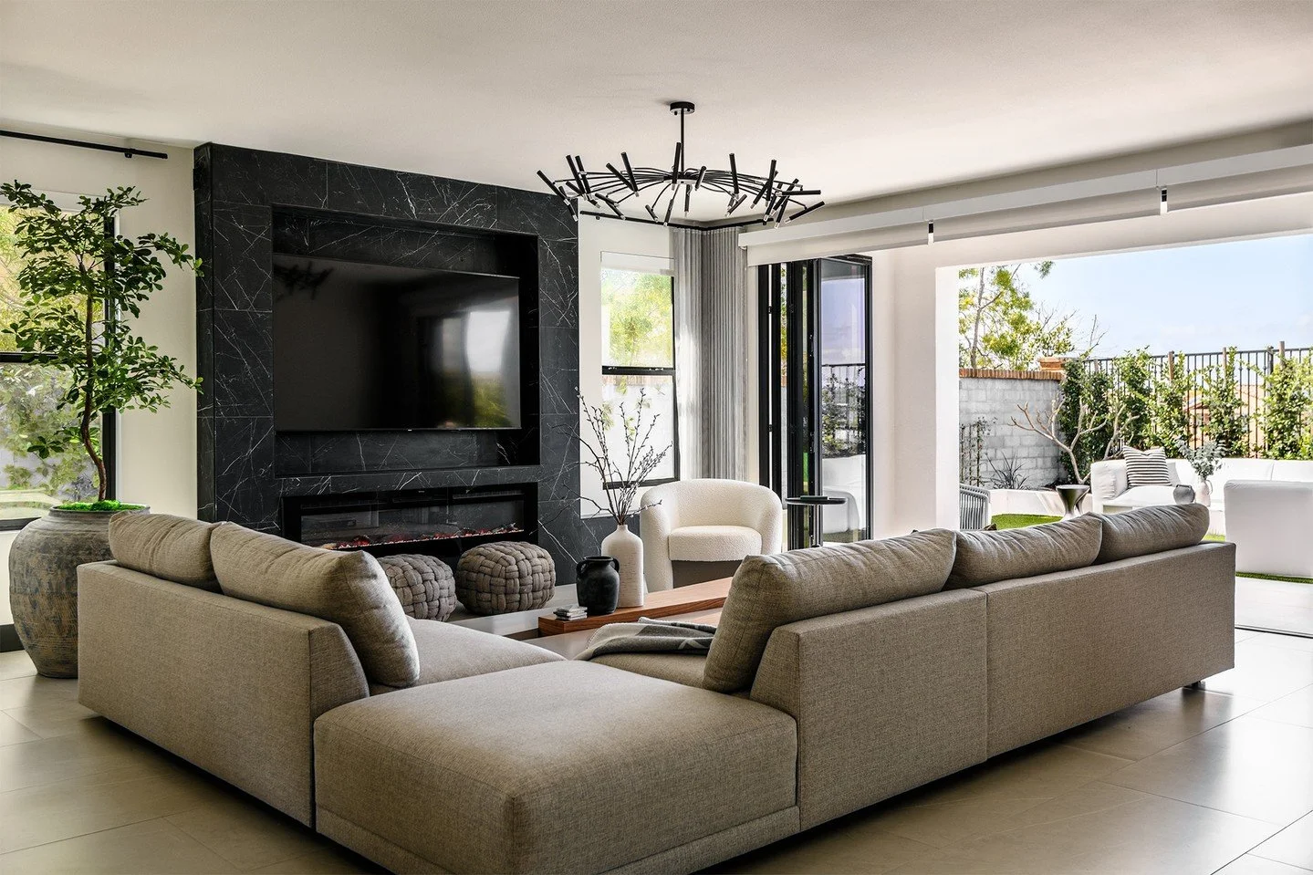 If the fireplace looks this good, imagine the rest of the story.⁠
.⁠
.⁠
.⁠
.⁠
#InteriorDesign #HomeDecor #InteriorInspo #HomeInspiration #DesignLife #InteriorStyling #HomeStyle #ModernInteriors #InteriorArchitecture #BedroomDesign #LuxuryInteriors #I