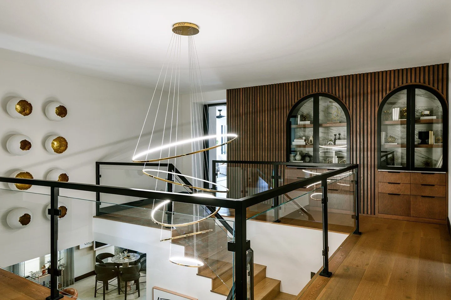 Where art meets architecture. ✨⁠
.⁠
.⁠
.⁠
.⁠
#InteriorDesign #HomeDecor #InteriorInspo #HomeInspiration #DesignLife #InteriorStyling #HomeStyle #ModernInteriors #InteriorArchitecture #BedroomDesign #LuxuryInteriors #InteriorDecoration #HomeDesigner #