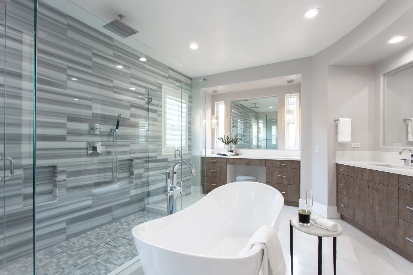 Soaking in the details ✨⁠
.⁠
.⁠
.⁠
.⁠
#InteriorDesign #HomeDecor #InteriorInspo #HomeInspiration #DesignLife #InteriorStyling #HomeStyle #ModernInteriors #InteriorArchitecture #BedroomDesign #LuxuryInteriors #InteriorDecoration #HomeDesigner #Interio