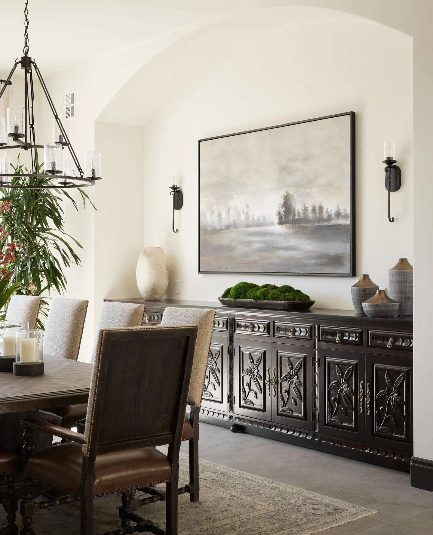 Proof that storage can steal the spotlight. ✨⁠
This custom buffet cabinet was designed to anchor the room with rich texture, intricate detailing, and timeless presence.⁠
.⁠
.⁠
.⁠
.⁠
#InteriorDesign #HomeDecor #InteriorInspo #HomeInspiration #DesignLi