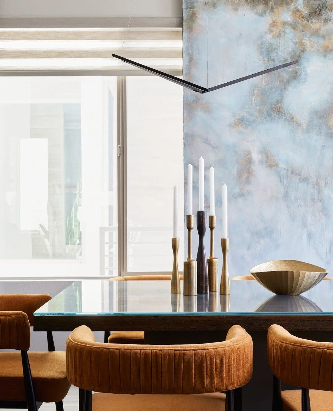 A dining space that feels like modern art you can live in.⁠
.⁠
.⁠
.⁠
.⁠
#InteriorDesign #HomeDecor #InteriorInspo #HomeInspiration #DesignLife #InteriorStyling #HomeStyle #ModernInteriors #InteriorArchitecture #BedroomDesign #LuxuryInteriors #Interio