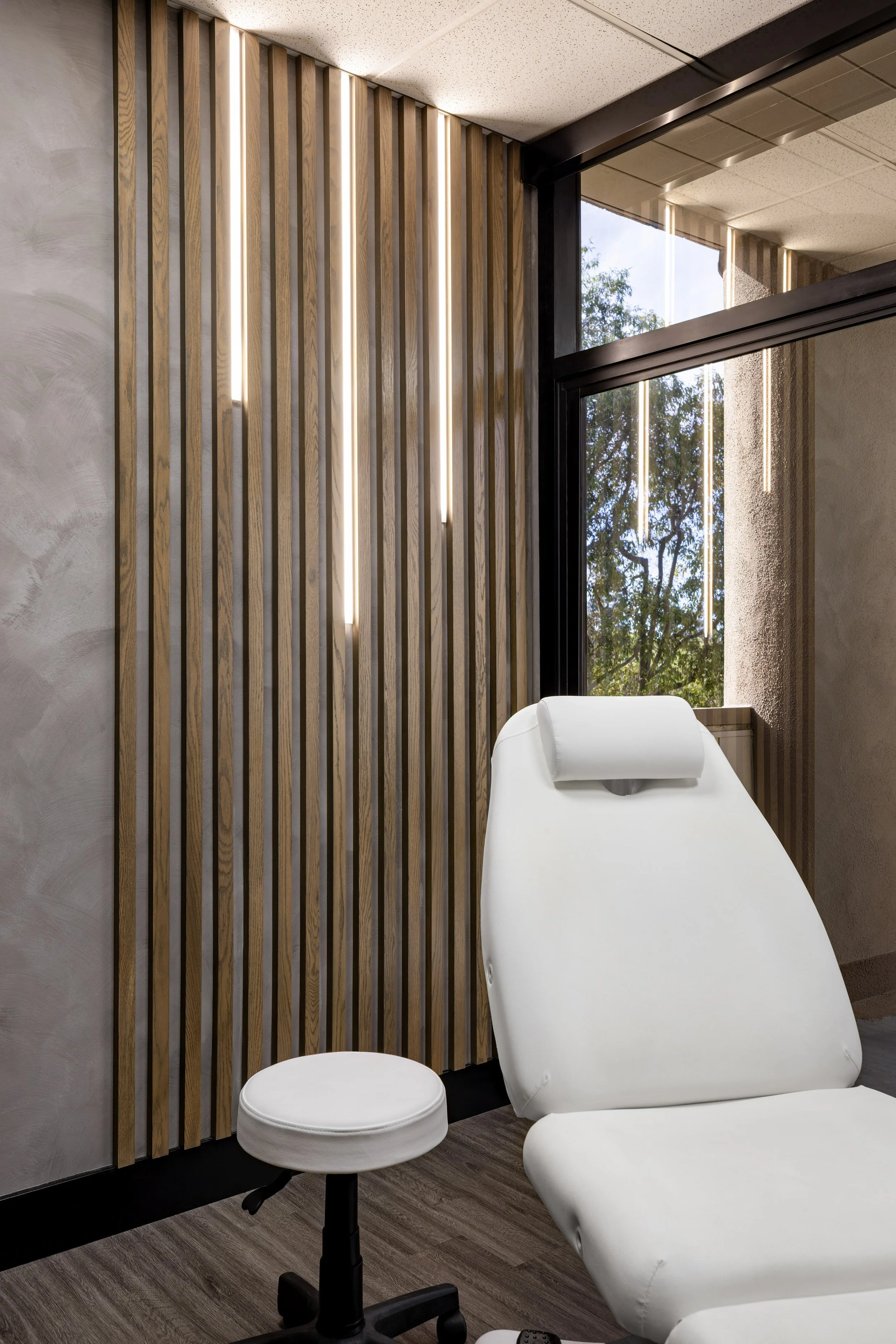 12-39 Creek Rd 280 (Masters Medspa).jpg