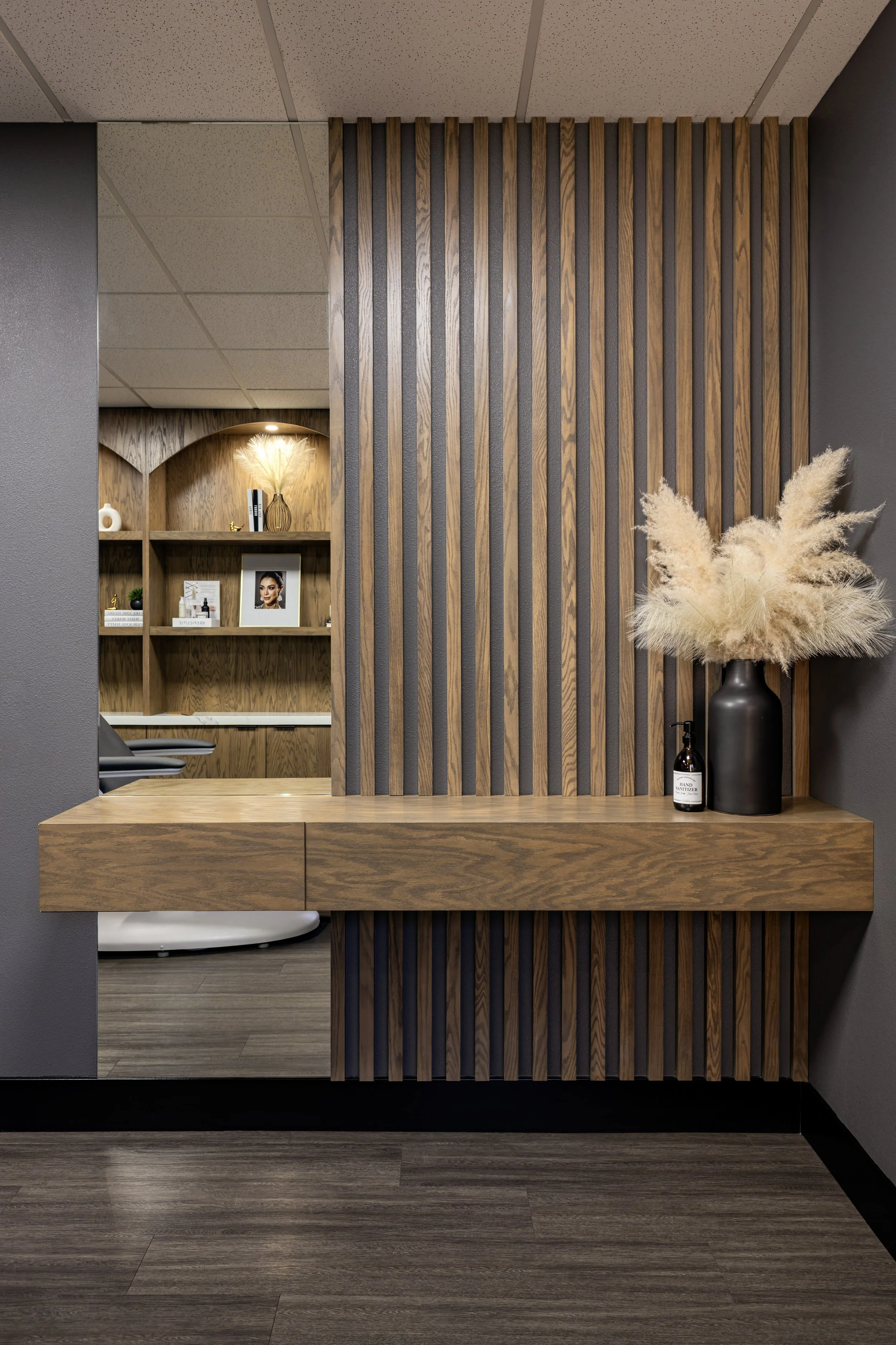 15-39 Creek Rd 280 (Masters Medspa).jpg