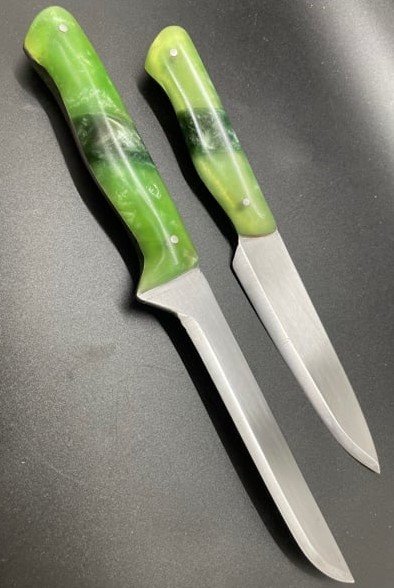 green knives.jpg