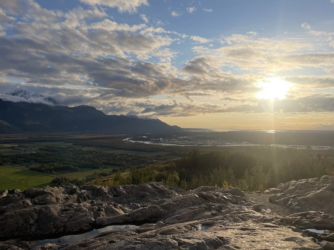 Sunset views on Bodenburg Butte